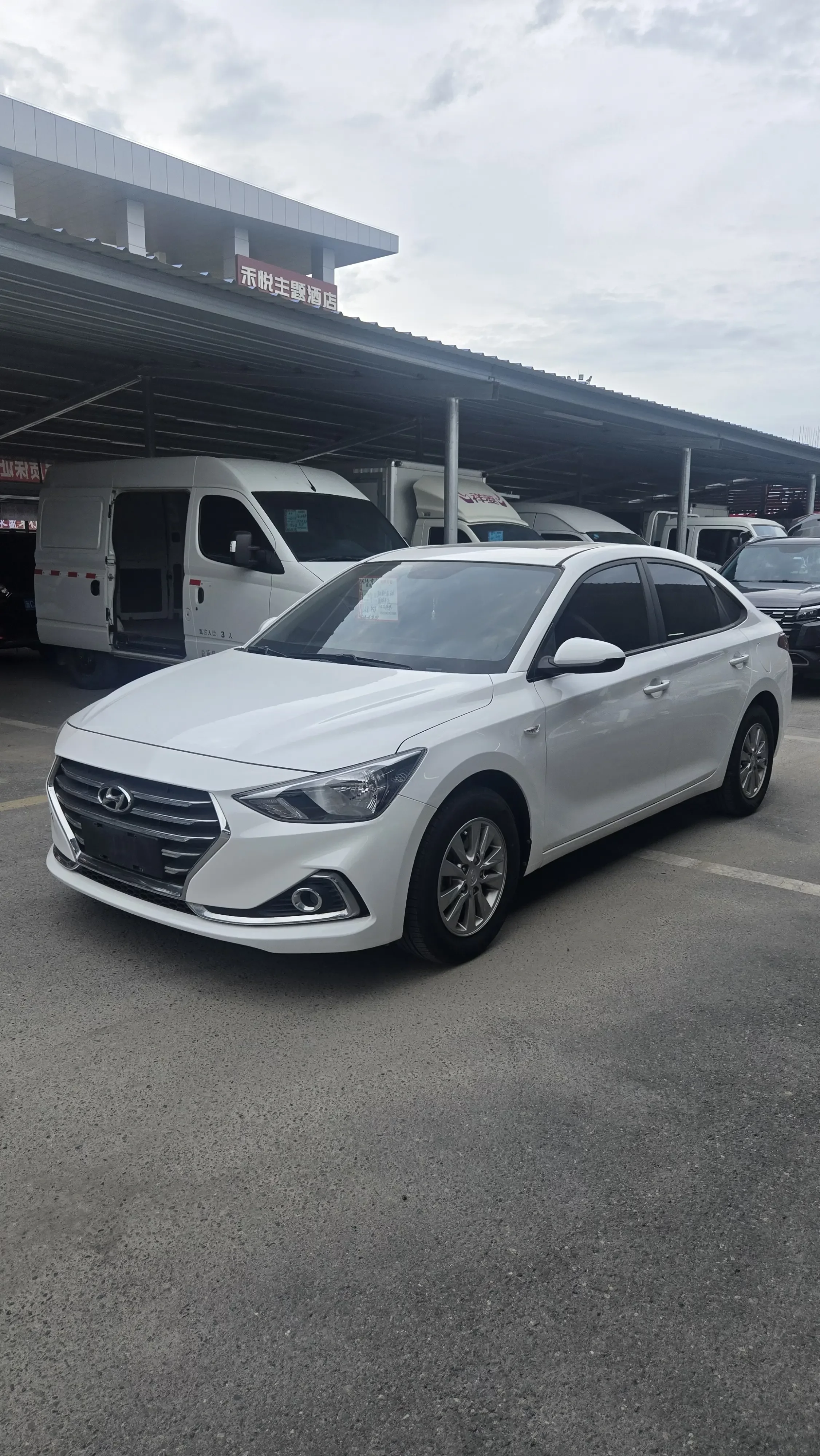 Hyundai Joyful 2018