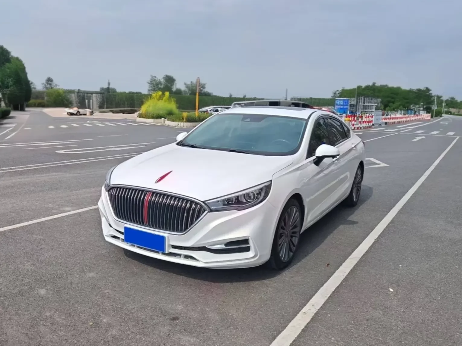 Hongqi H5 classic