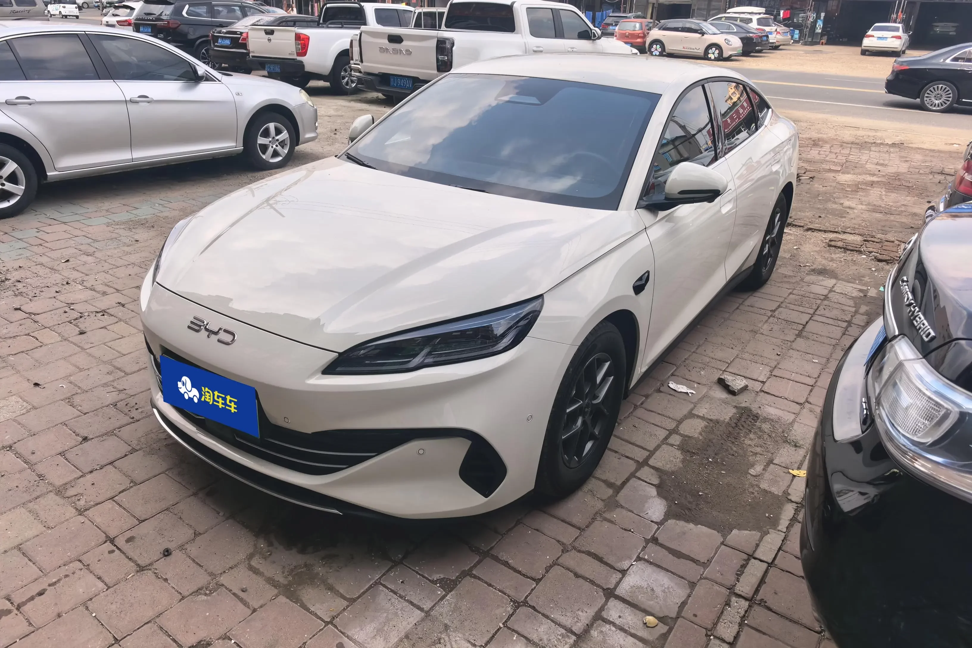 BYD Seal 06DM