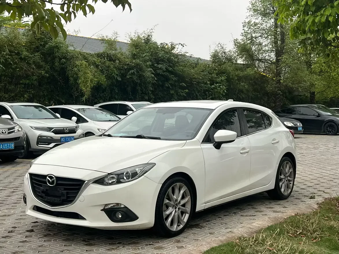 Mazda Axela