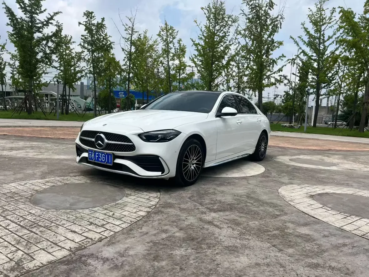 Mercedes-Benz C Class 2024