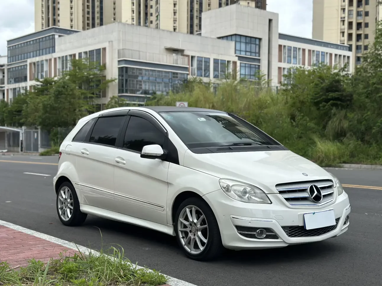 Mercedes-Benz B Class