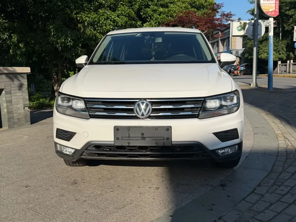 Volkswagen Tiguan L  из Китая