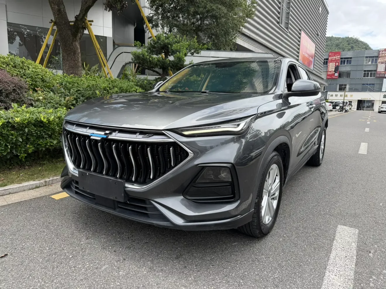 Oshan Changan Auchan X5