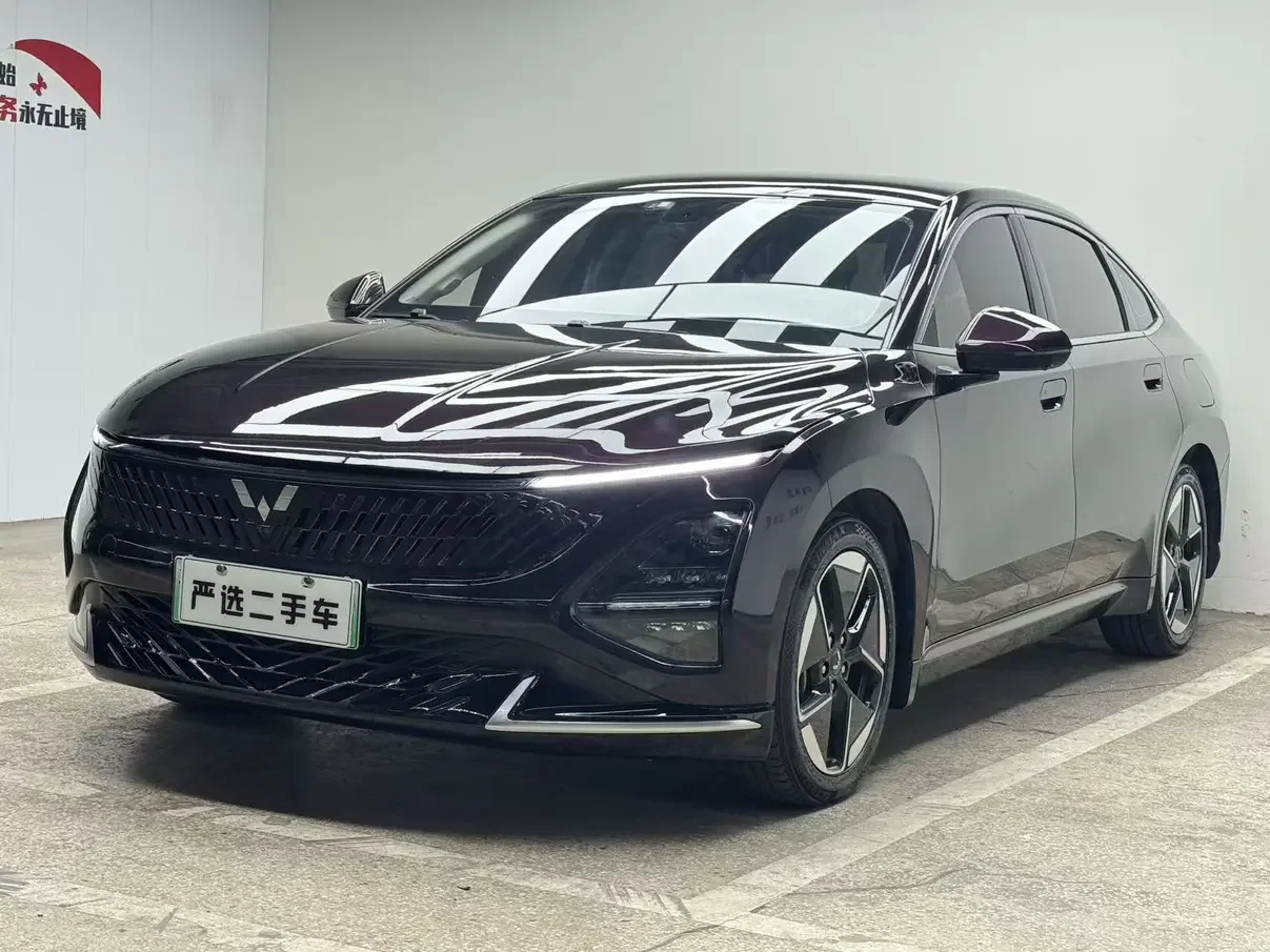 Wuling Starlight PHEV