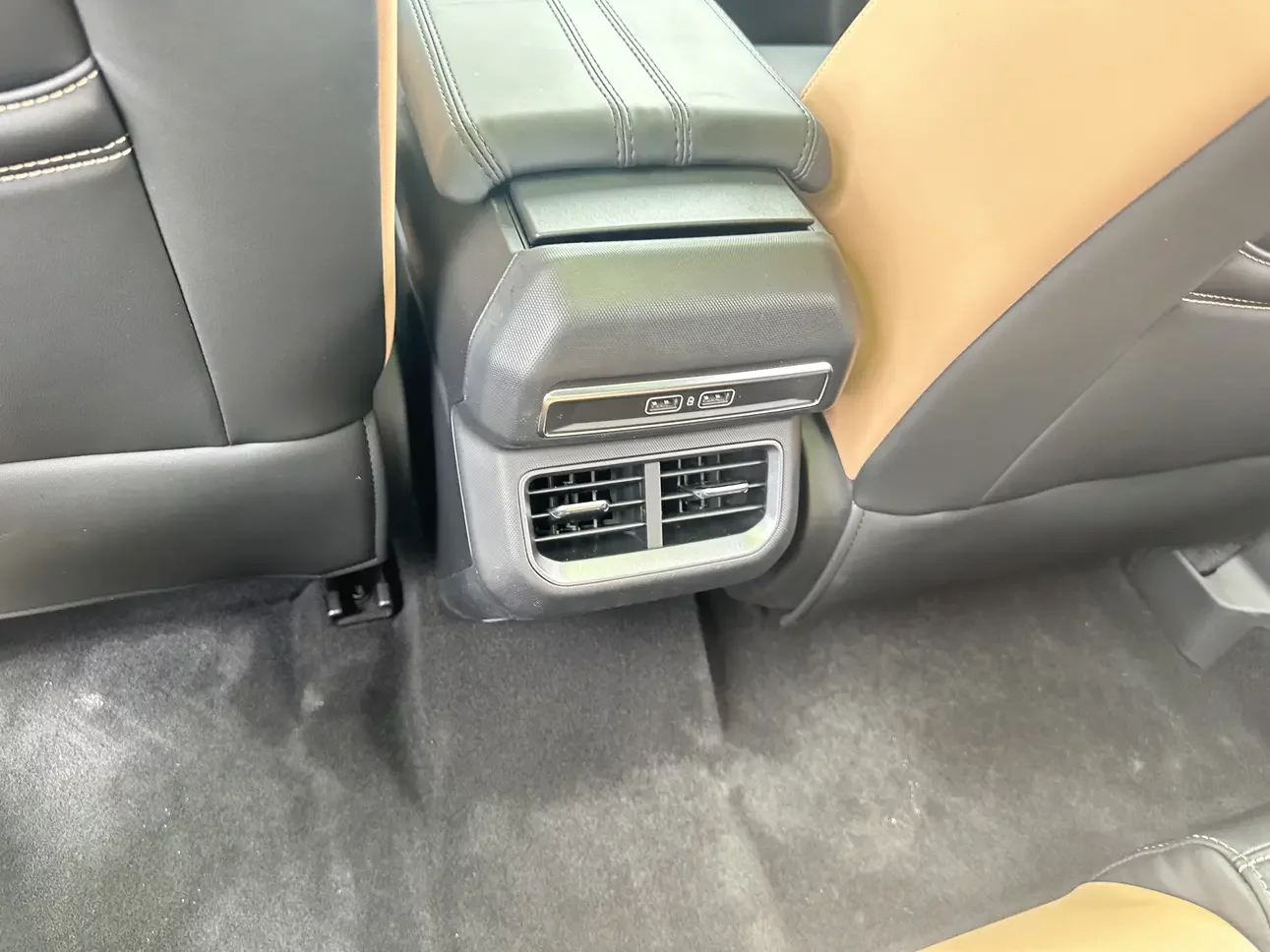 Geely ICON
