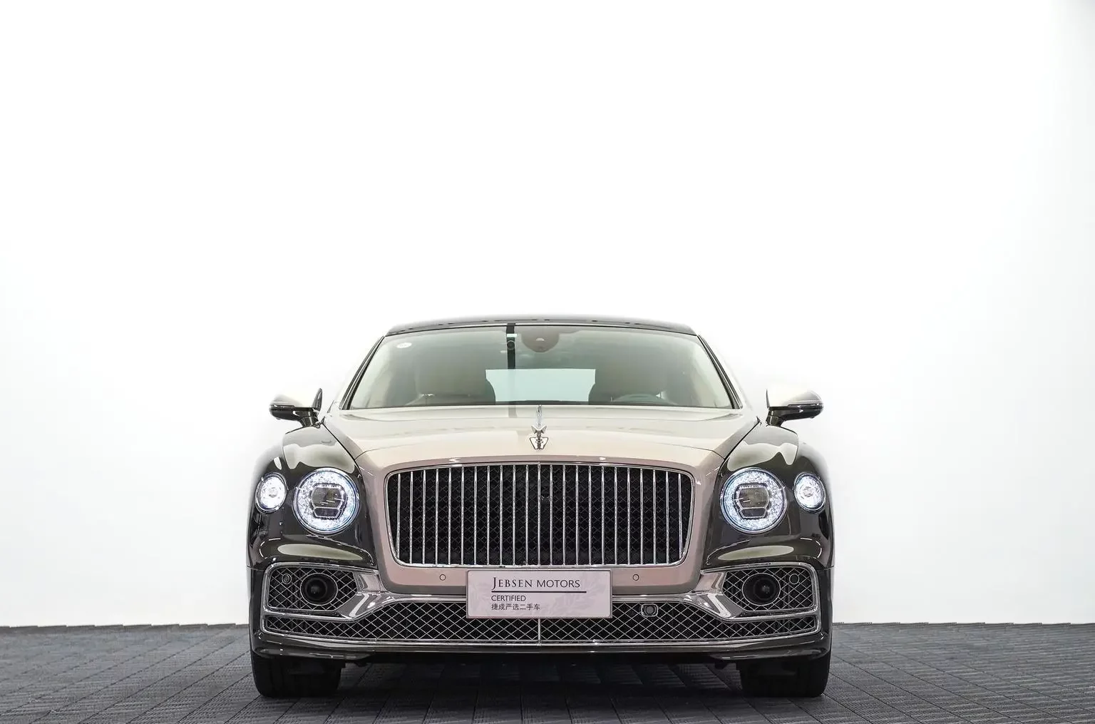 Bentley galloping