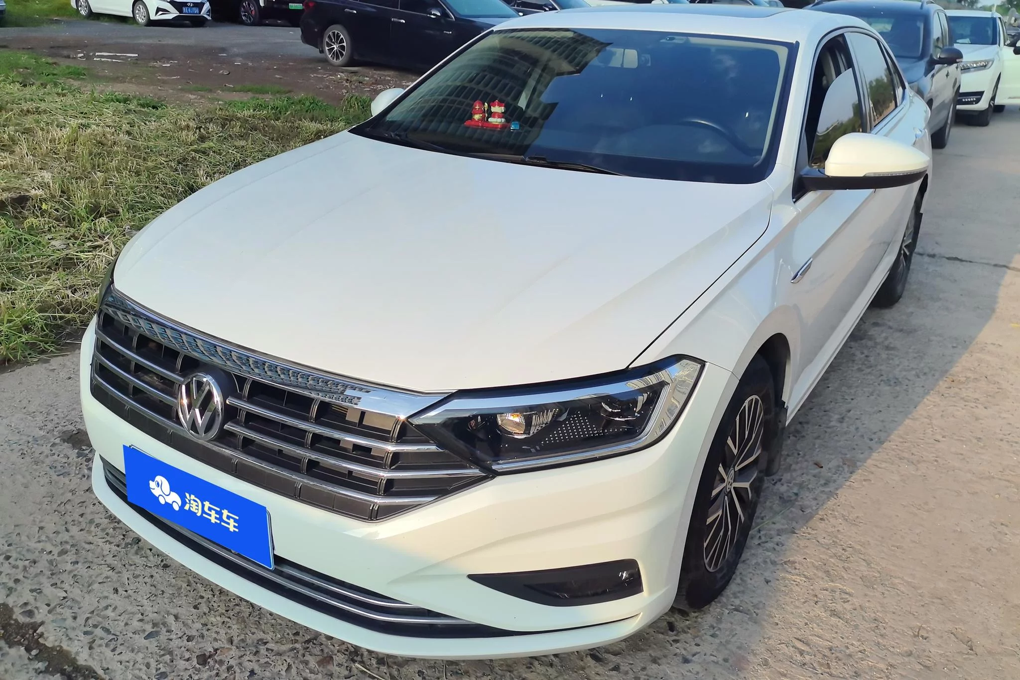 Volkswagen Sagitar