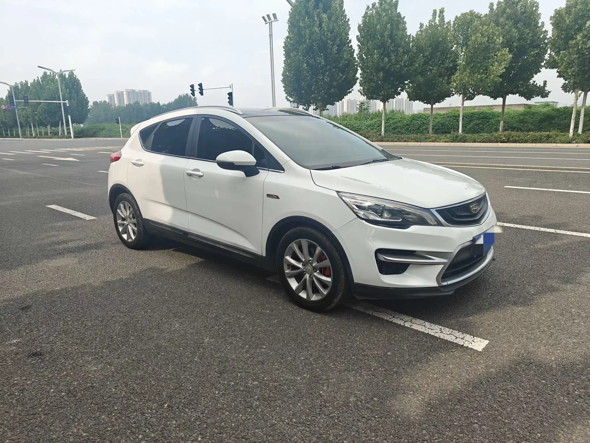 Geely Emgrand GS