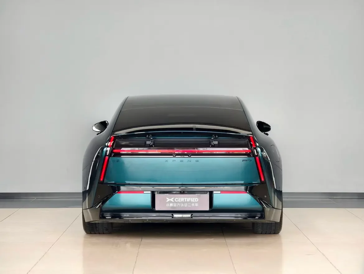 Xpeng P7