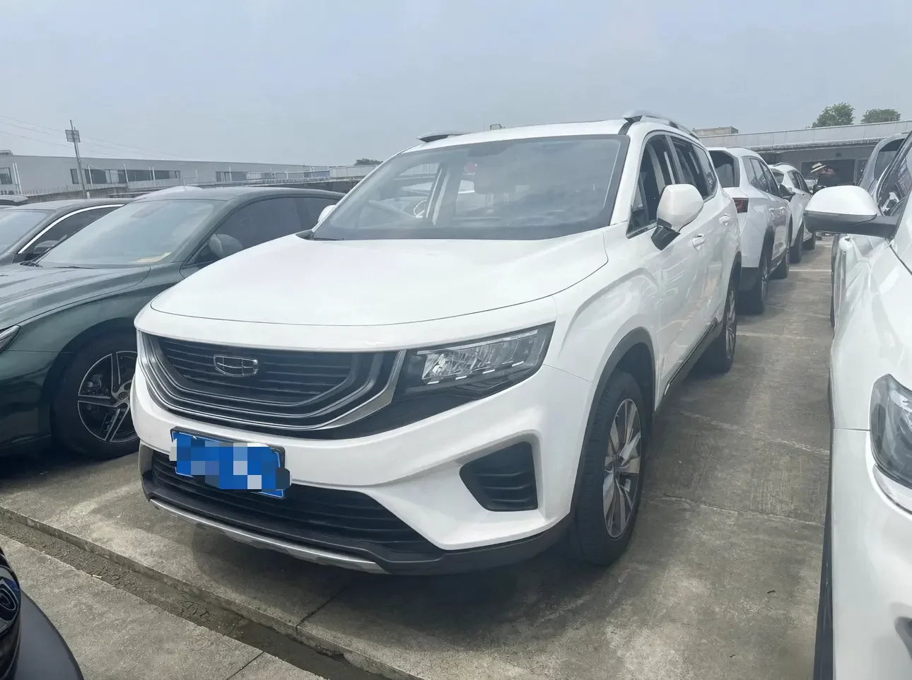 Geely Okavango 2021