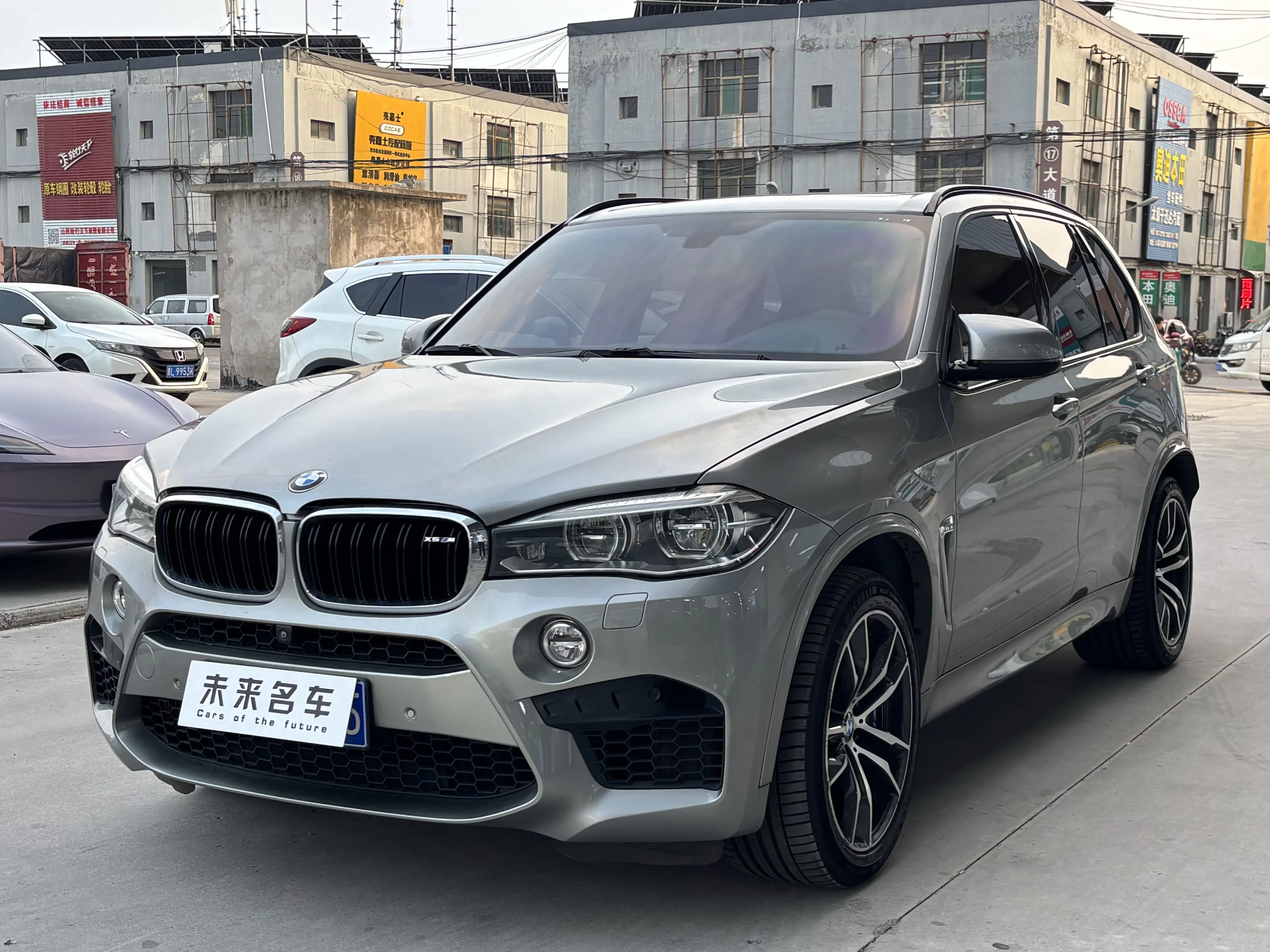 BMW X5M  из Китая