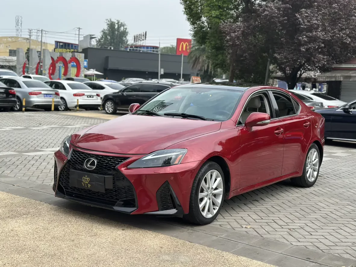 Lexus IS  из Китая