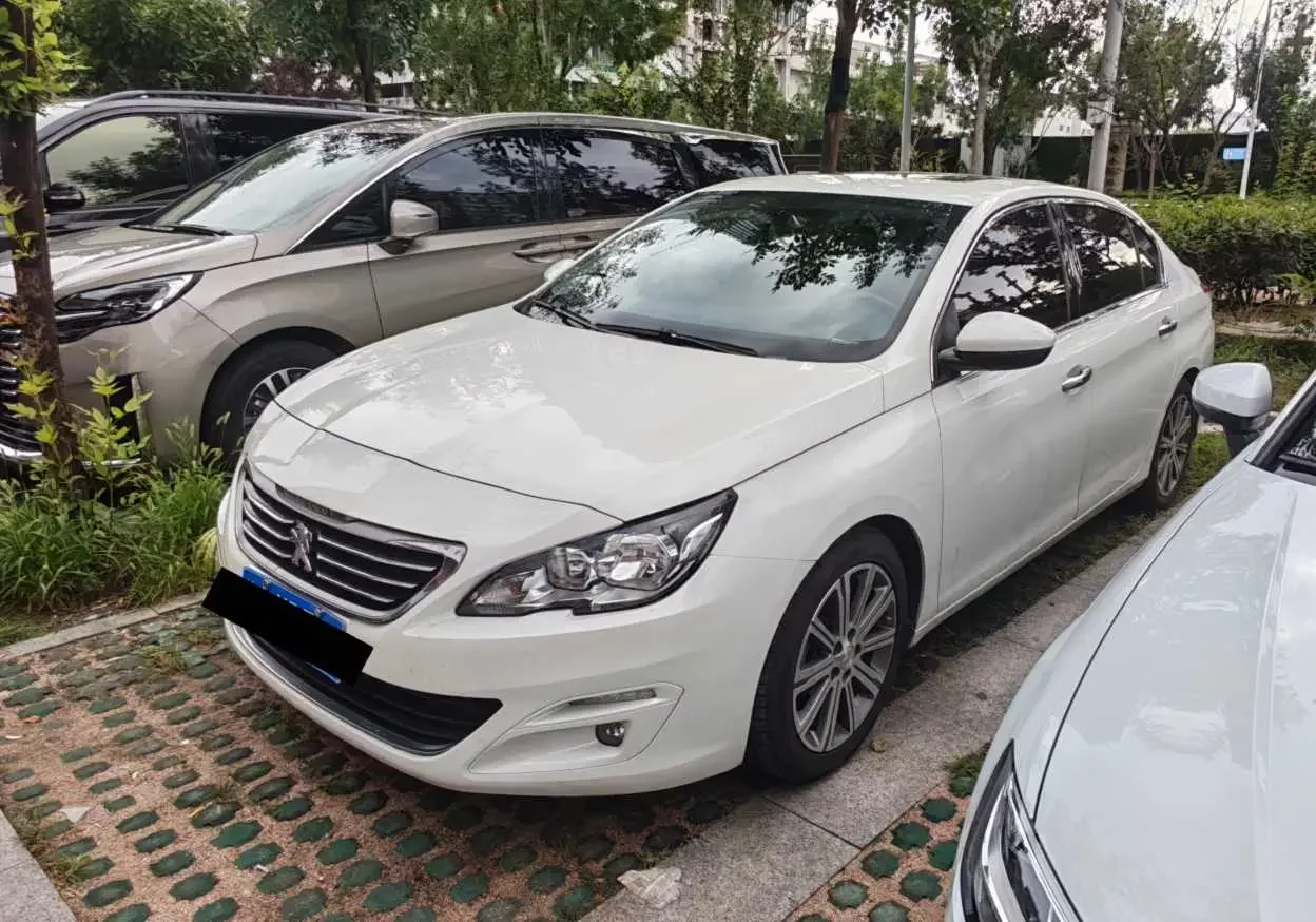 Peugeot 408
