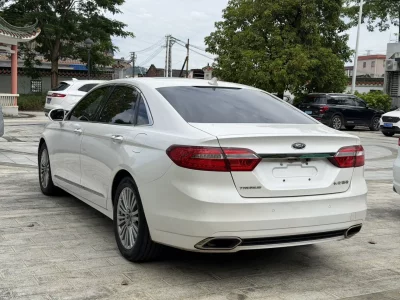Ford Taurus