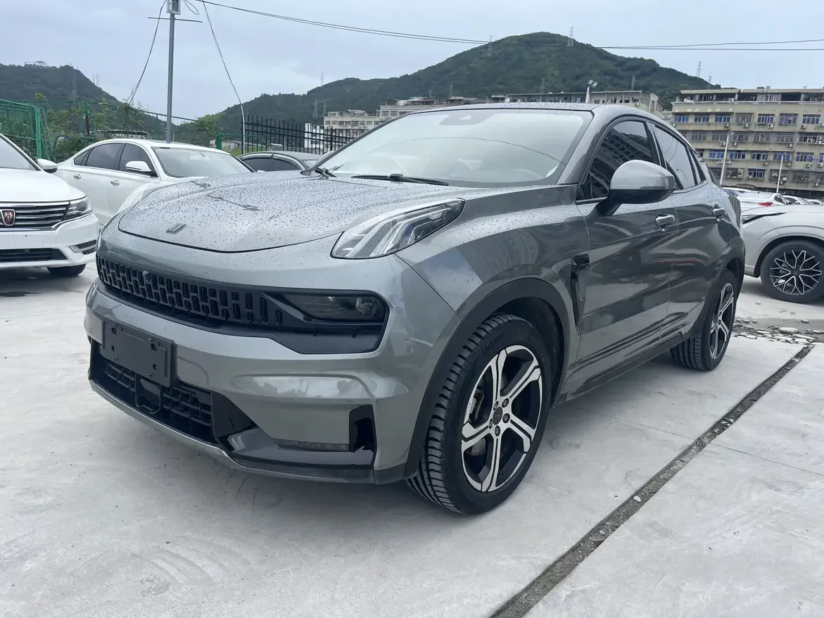 Lynk & Co 05