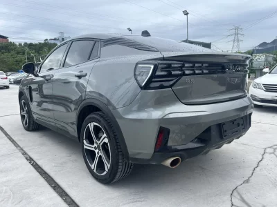 Lynk & Co 05