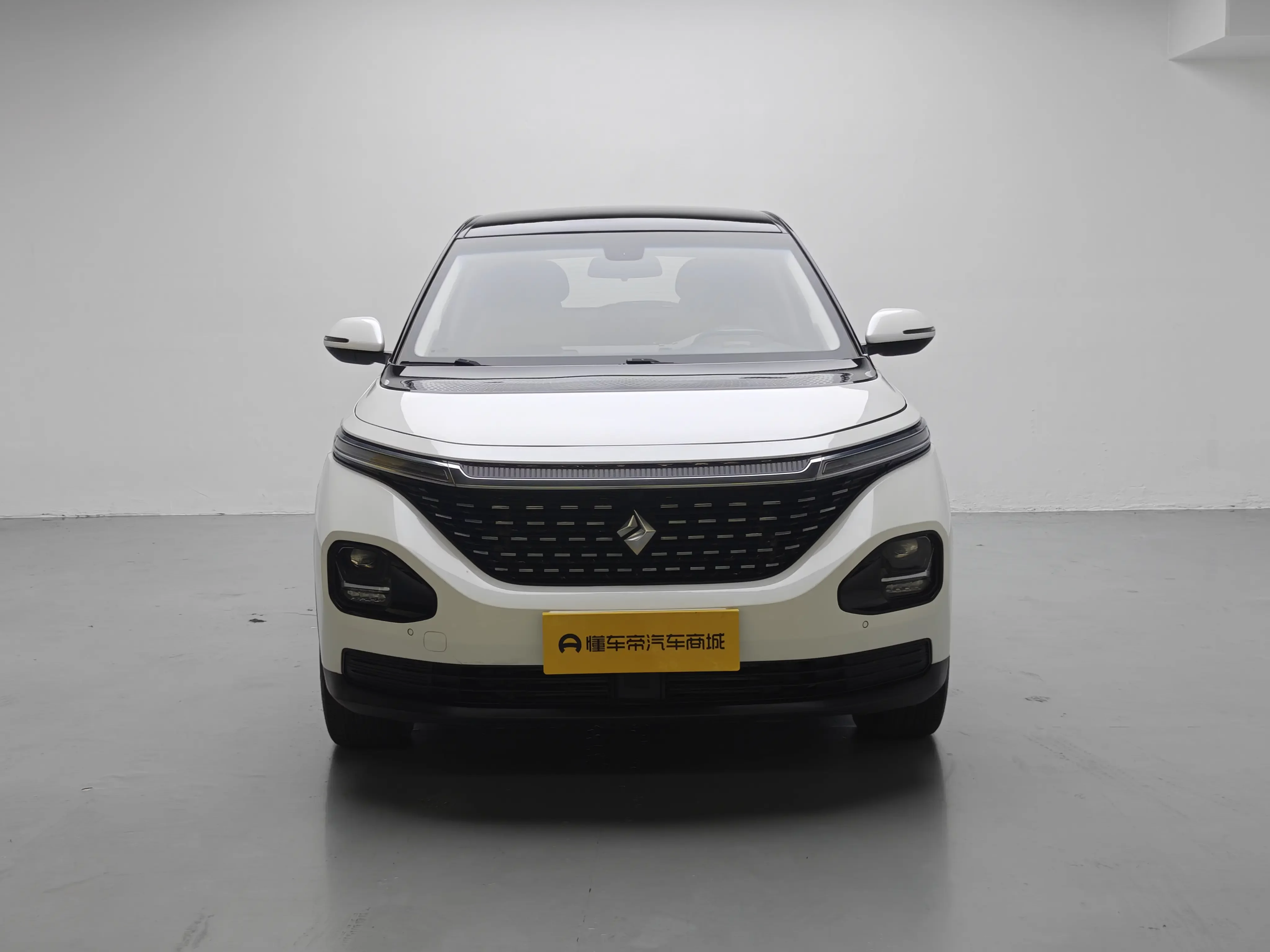 Baojun RM-5  из Китая