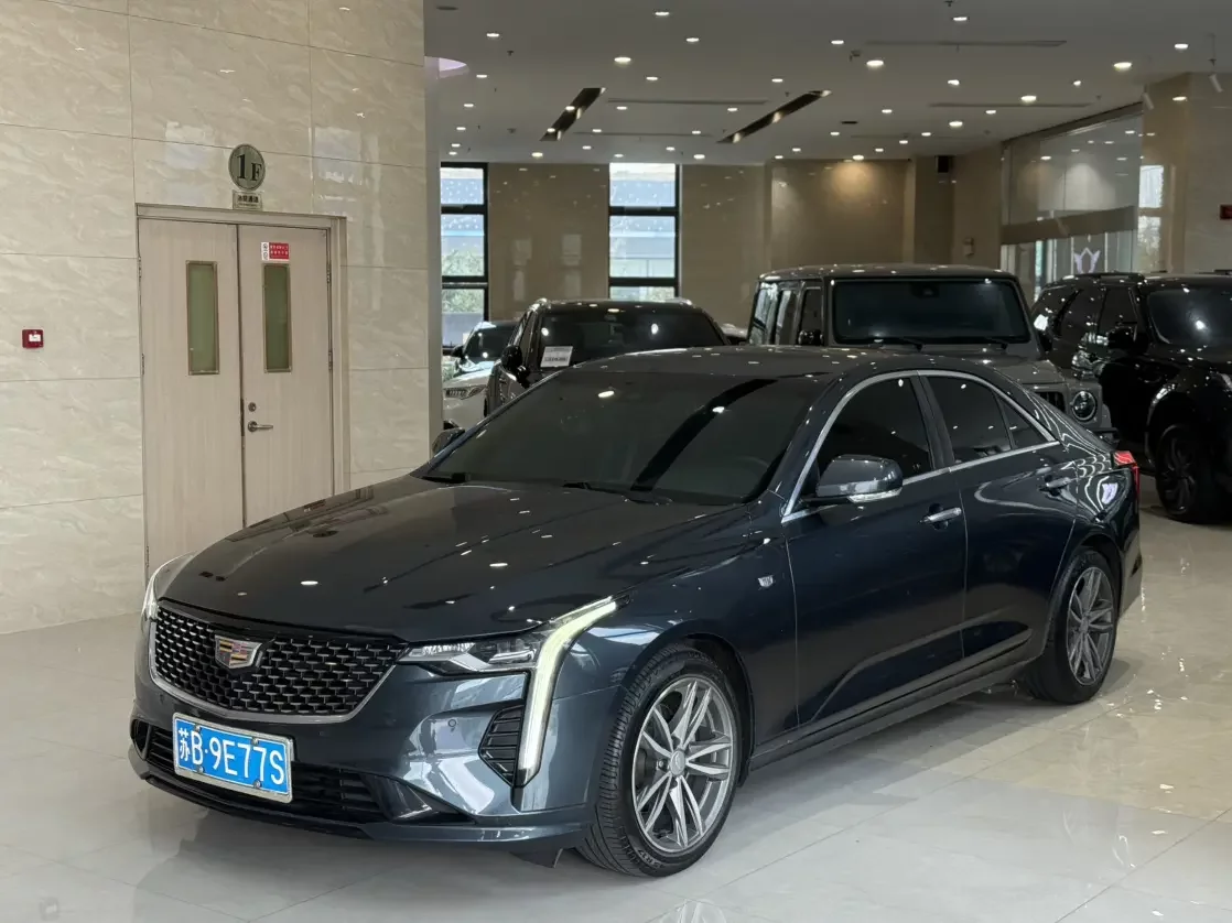 Cadillac CT4 2021