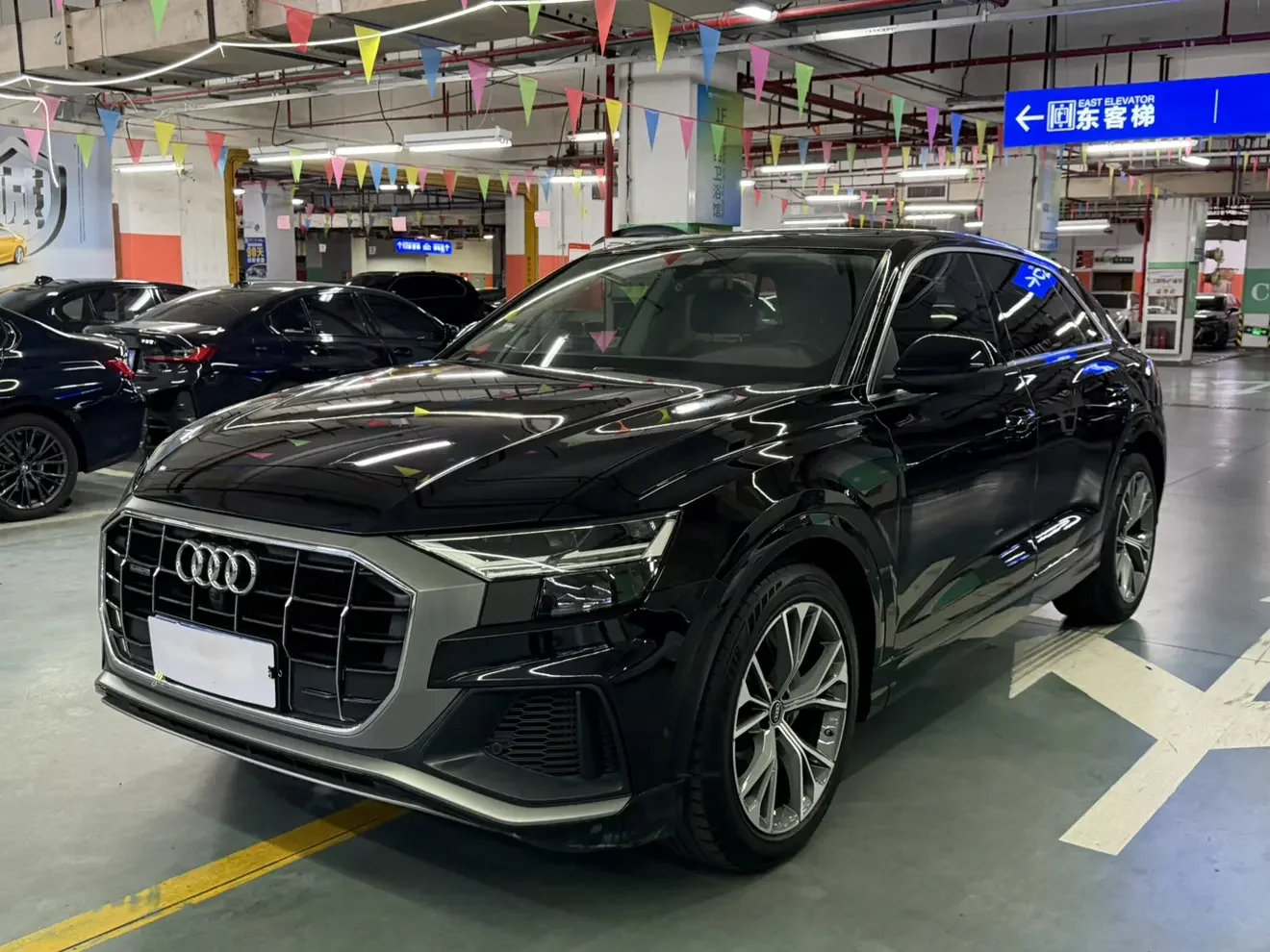 Audi Q8  из Китая