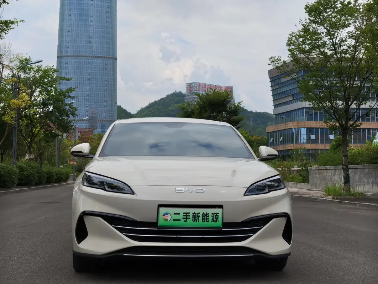 BYD Seal 06DM