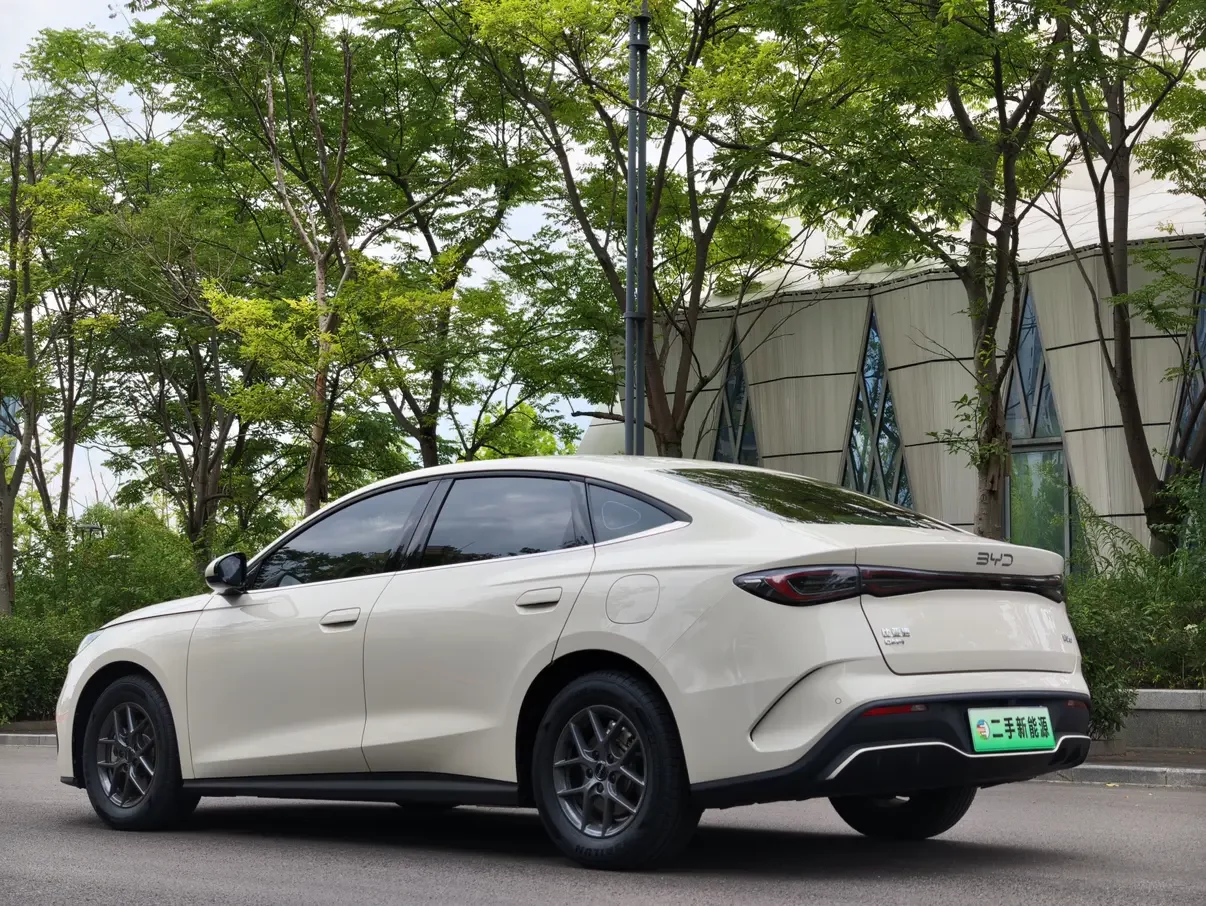 BYD Seal 06DM