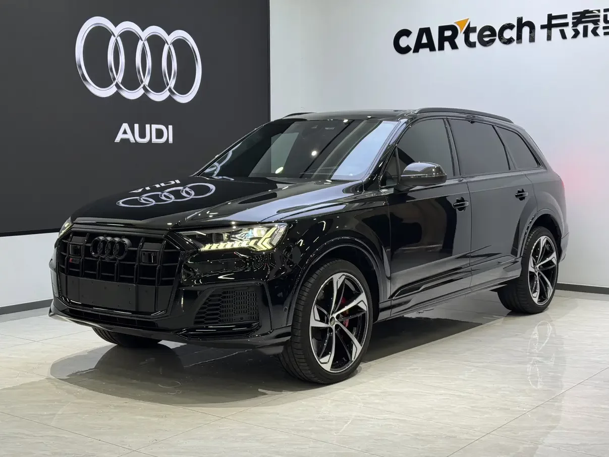 Audi SQ7  из Китая