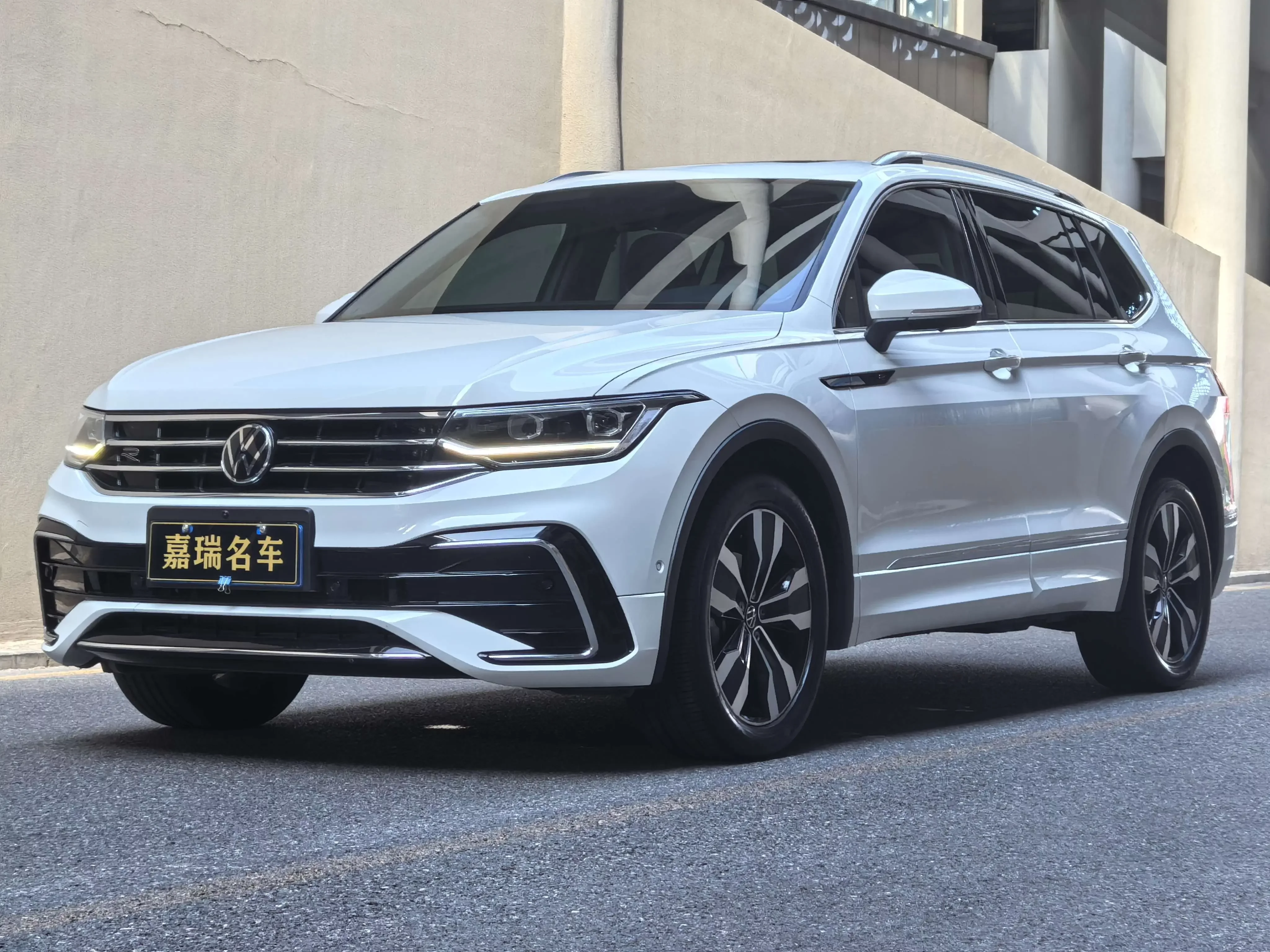 Volkswagen Tiguan L
