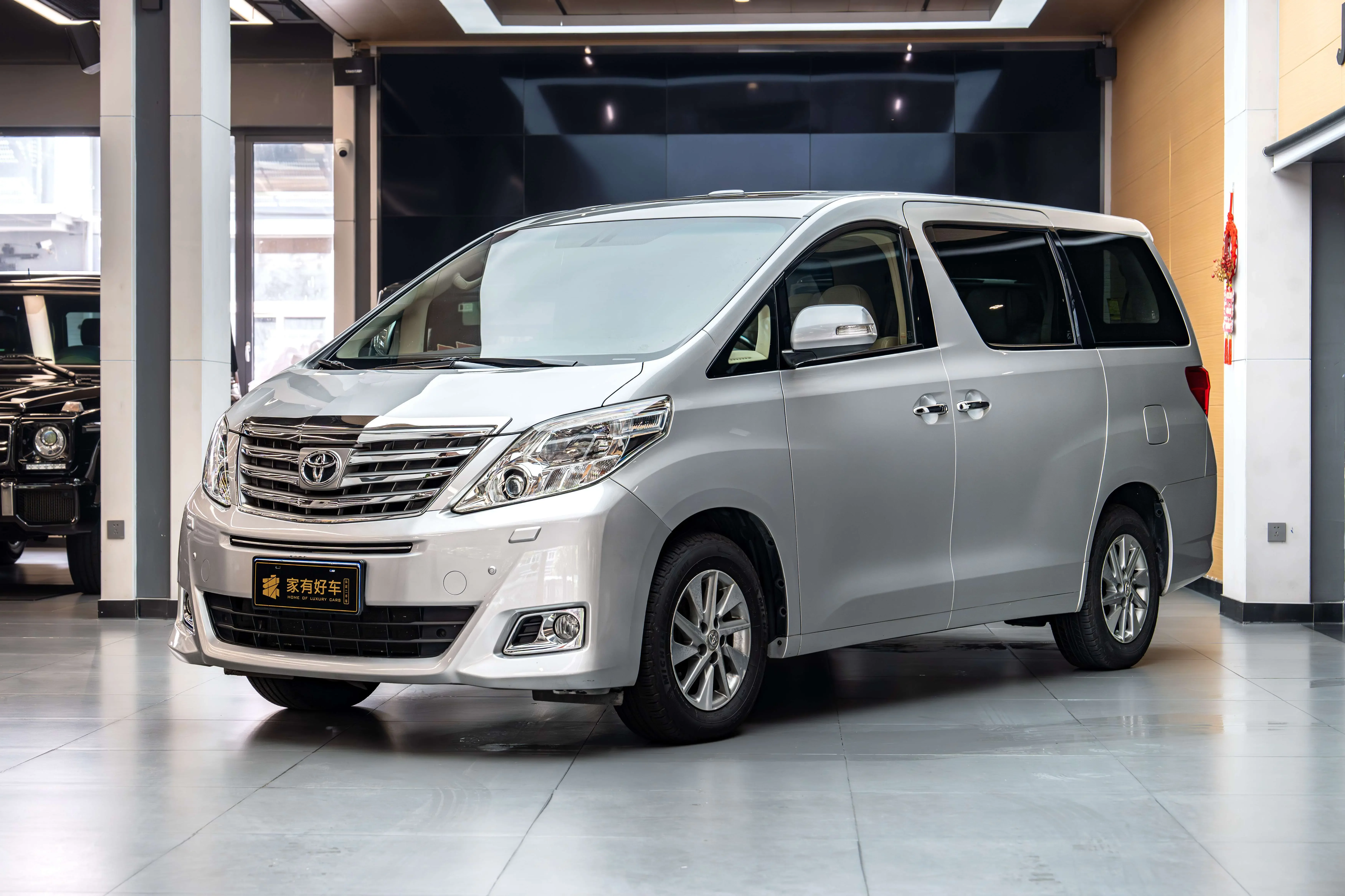 Toyota Alphard 2012