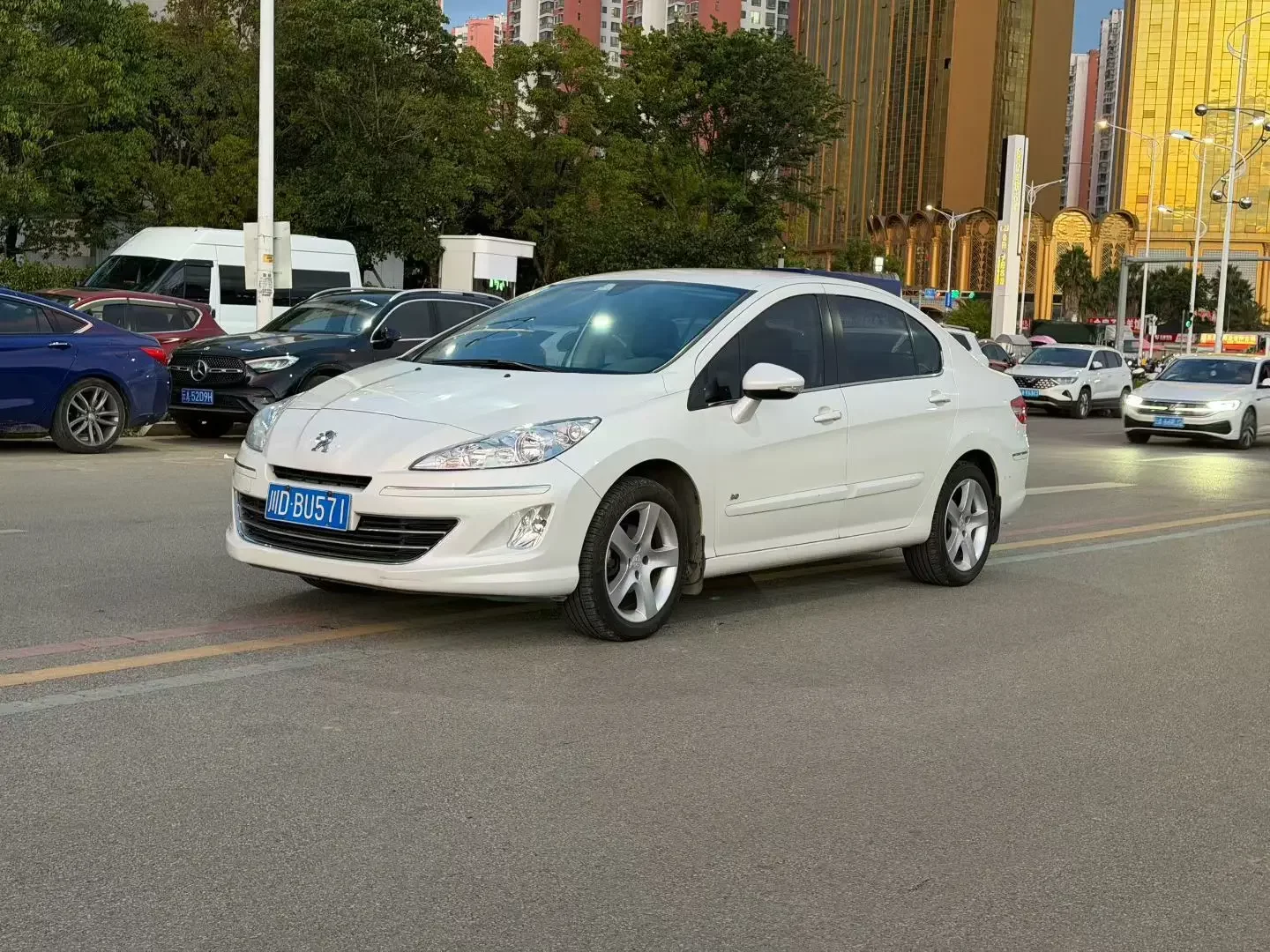 Peugeot 408 2014