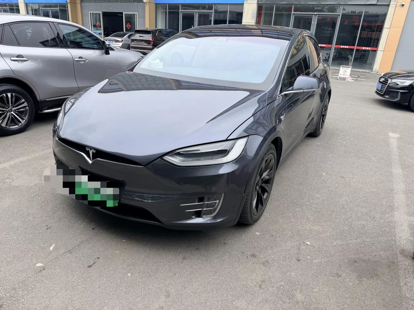 Tesla Model X  из Китая