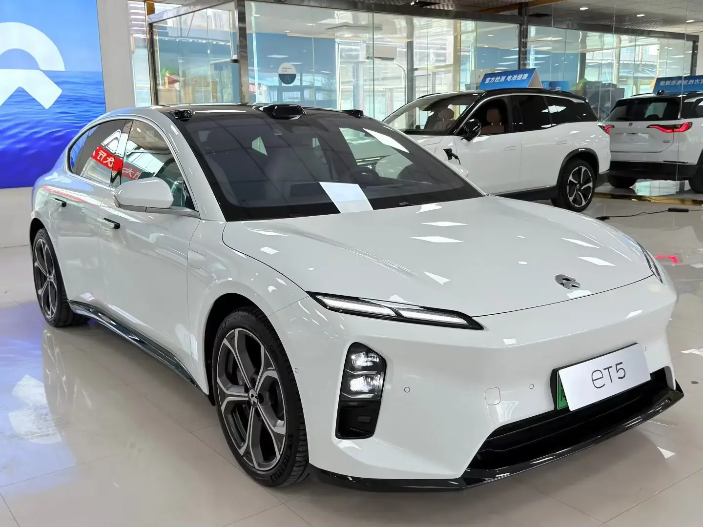 NIO ET5