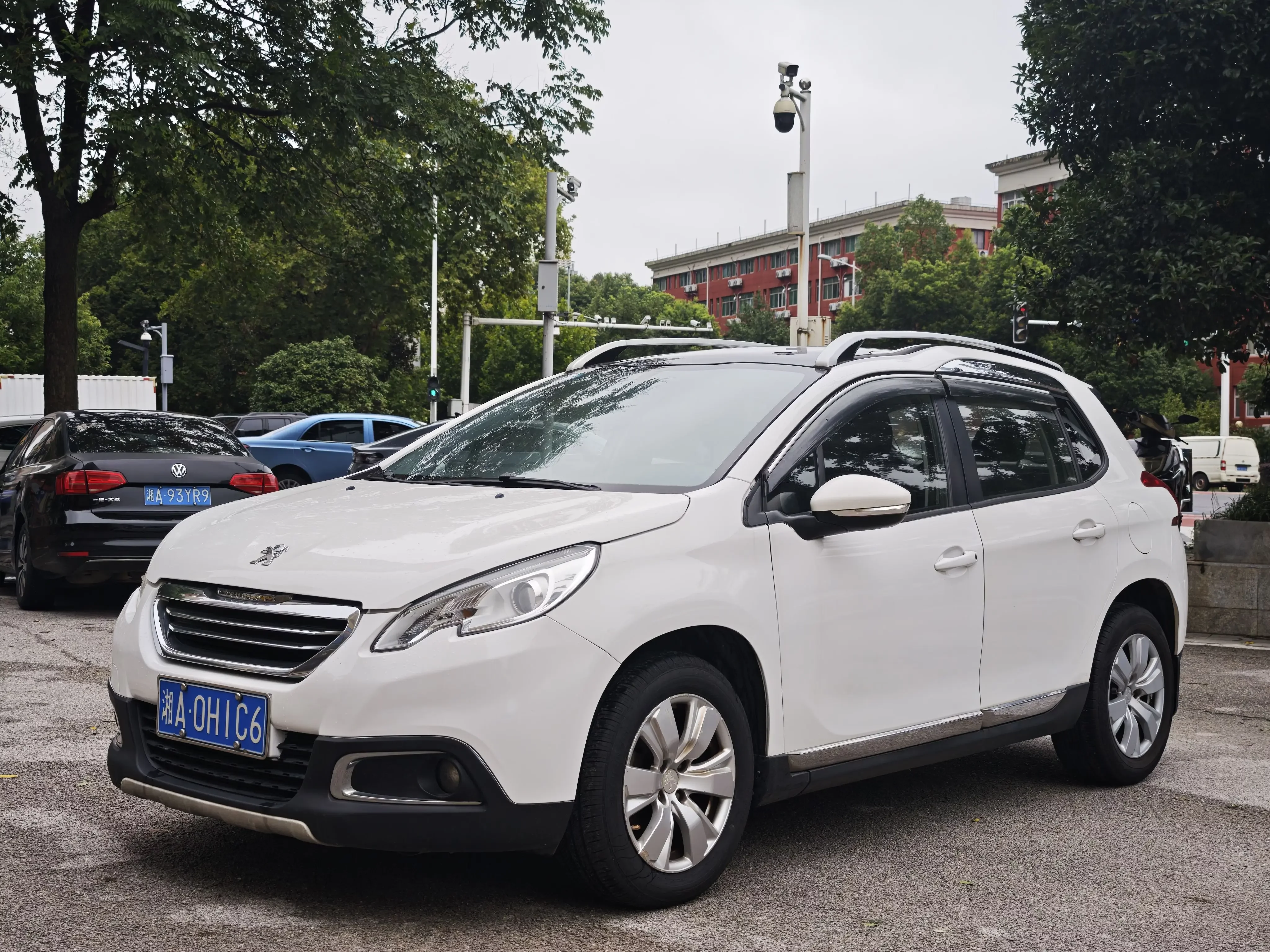 Peugeot 2008  из Китая