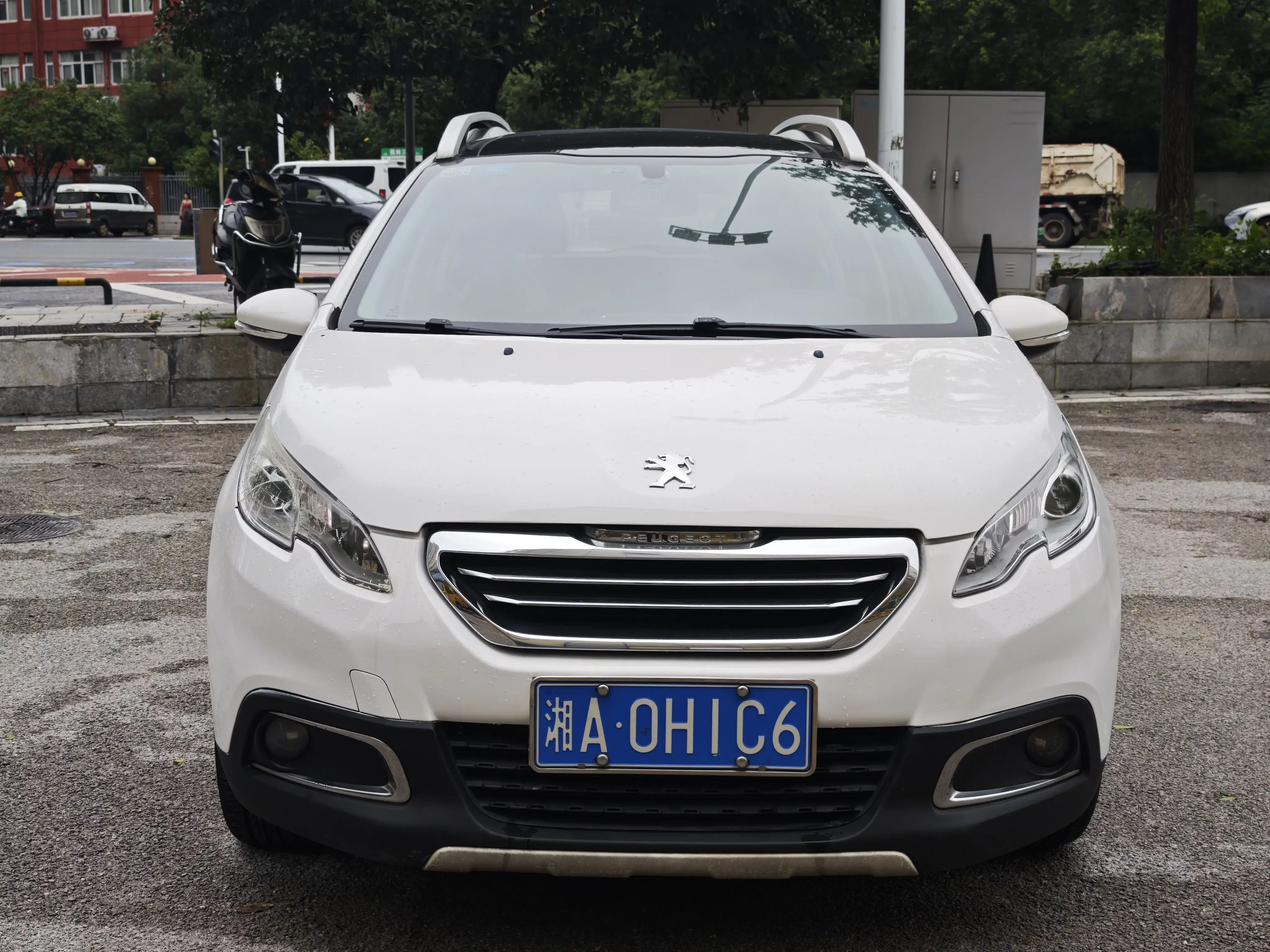 Peugeot 2008  из Китая
