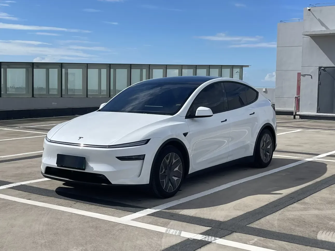 Tesla Model Y L  из Китая