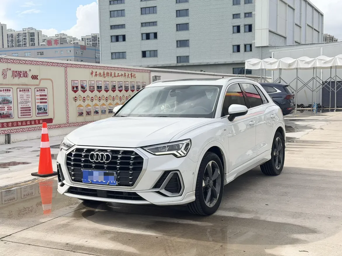 Audi Q3 2021