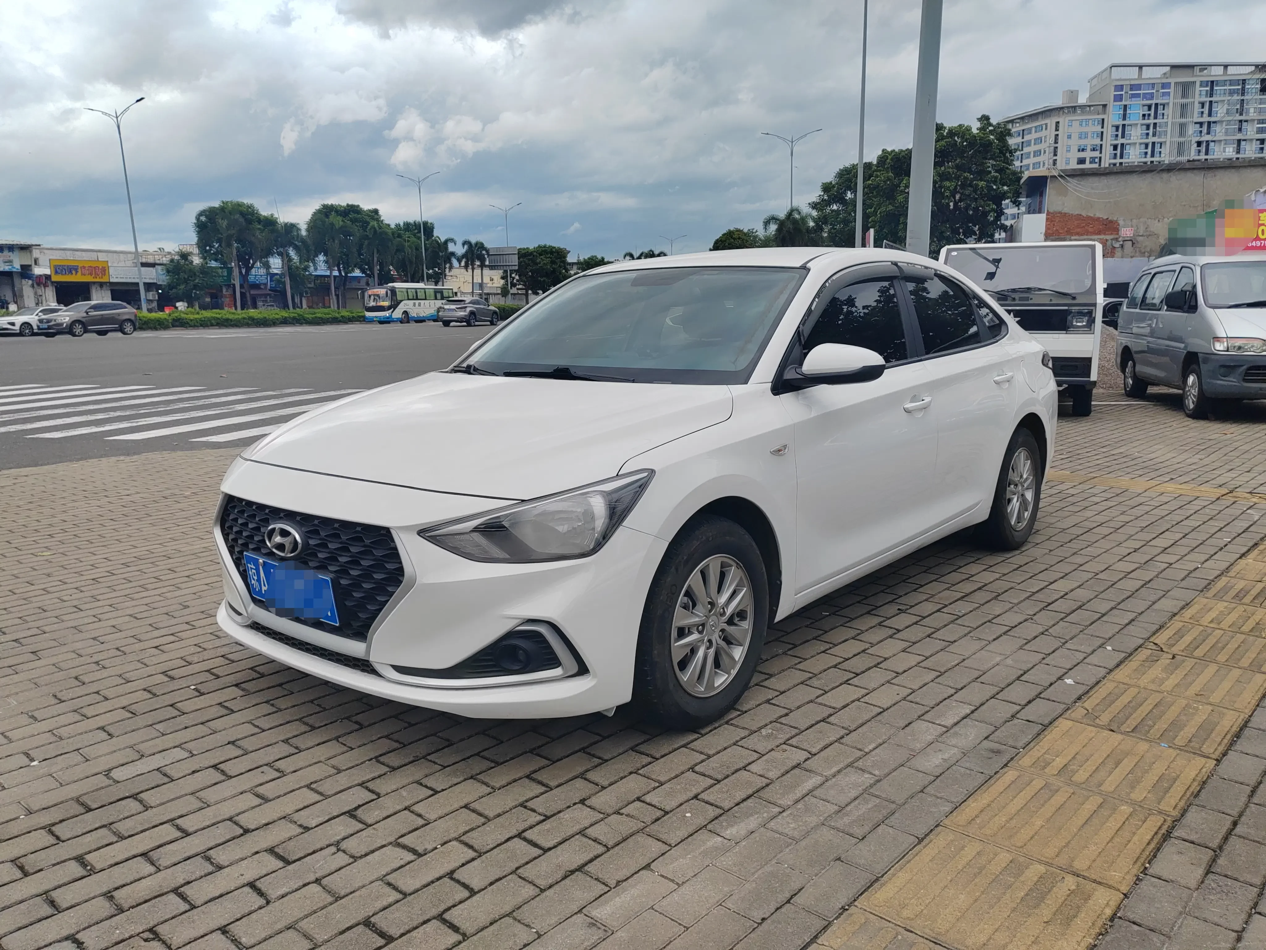 Hyundai Joyful