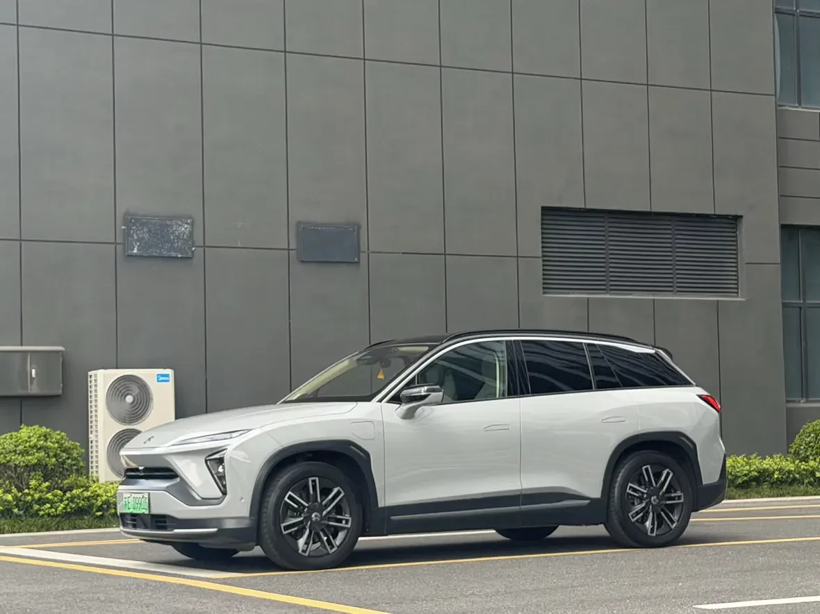 NIO ES6 2020