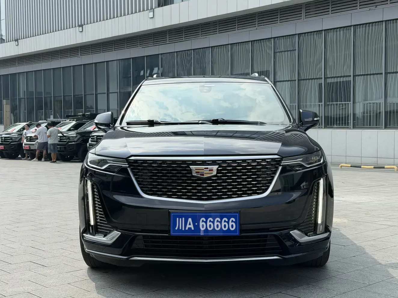 Cadillac XT6  из Китая