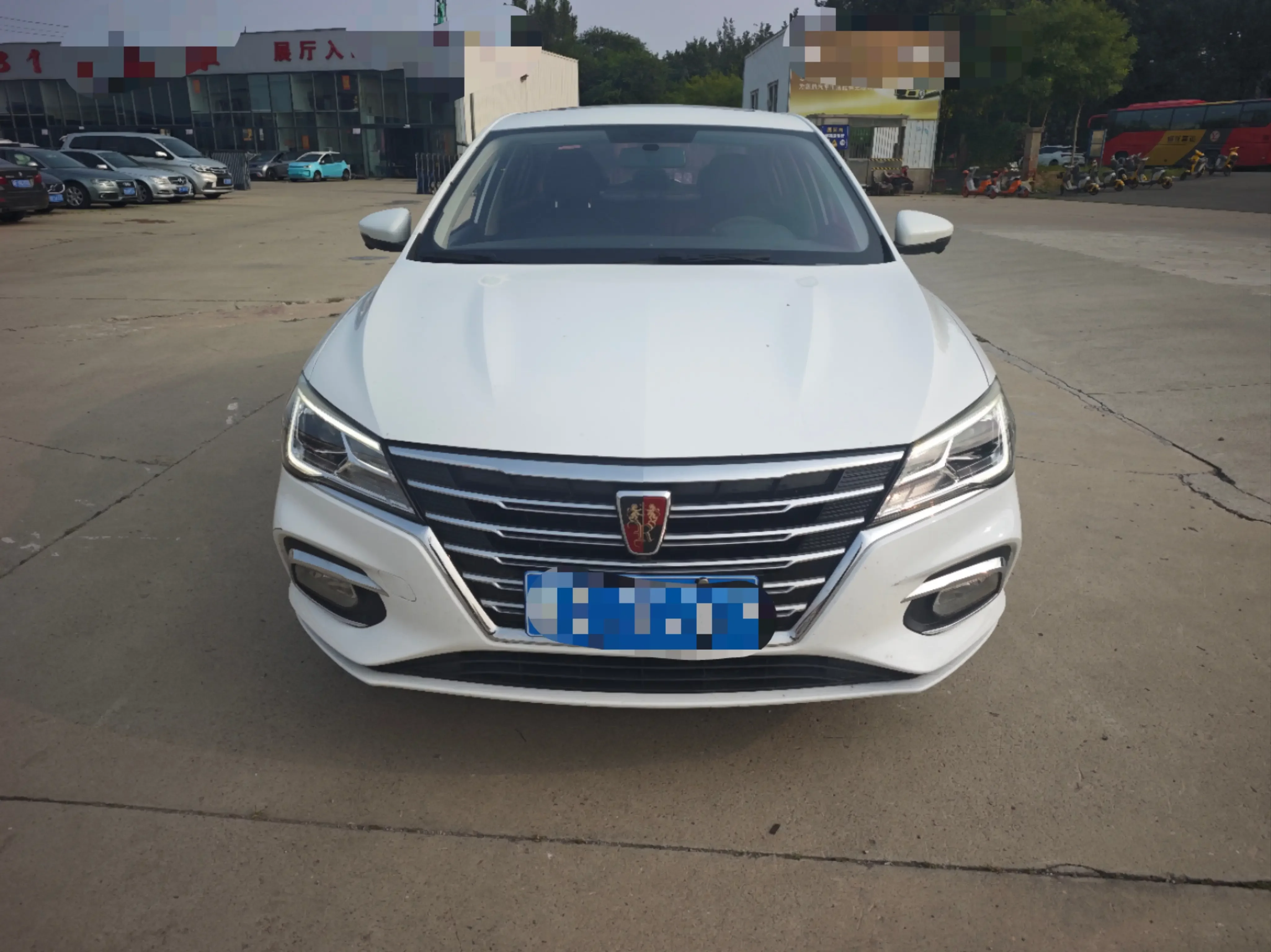 Roewe i5