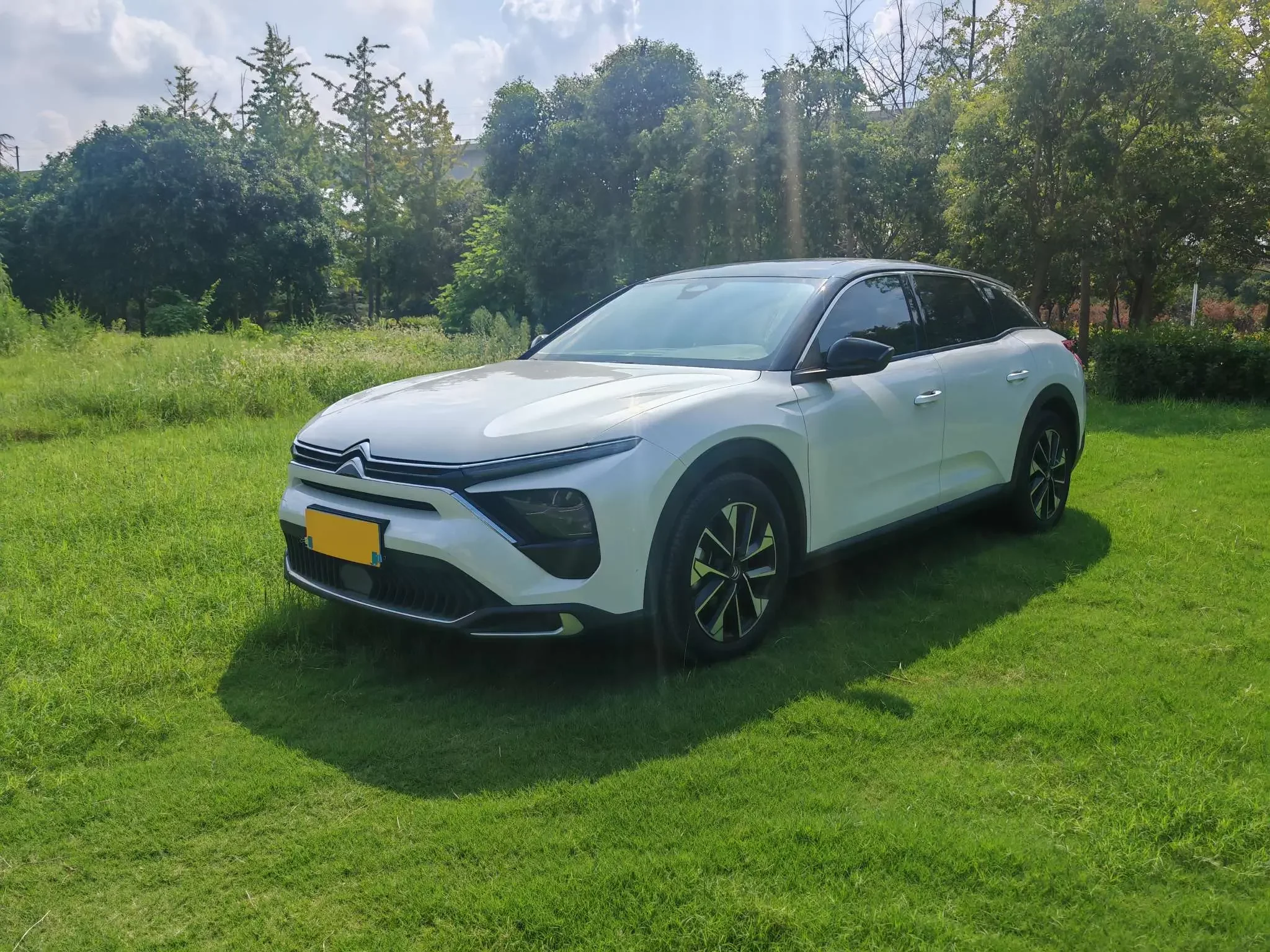 Citroën Versailles C5 X  из Китая