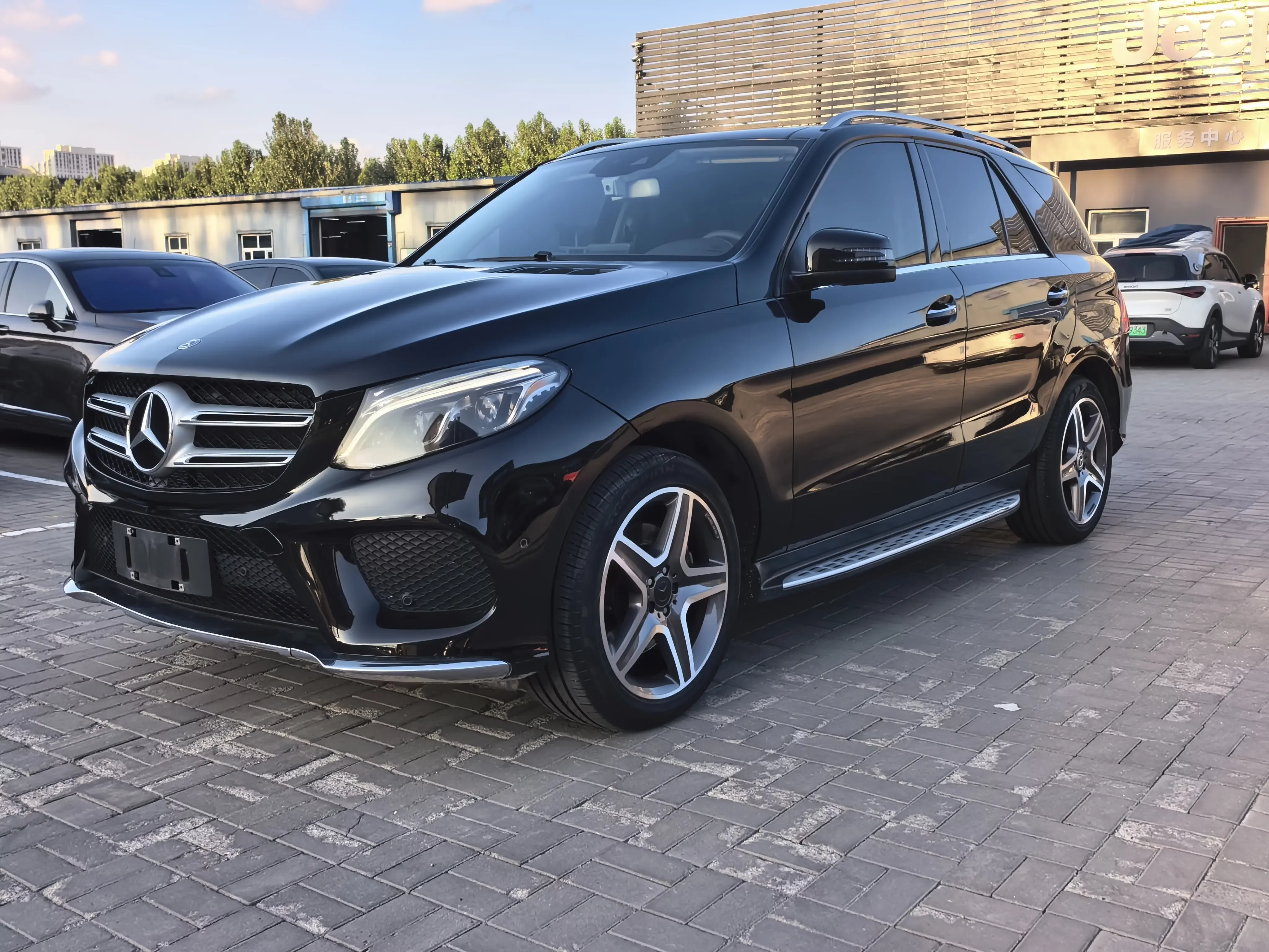 Mercedes-Benz GLE (Imported)