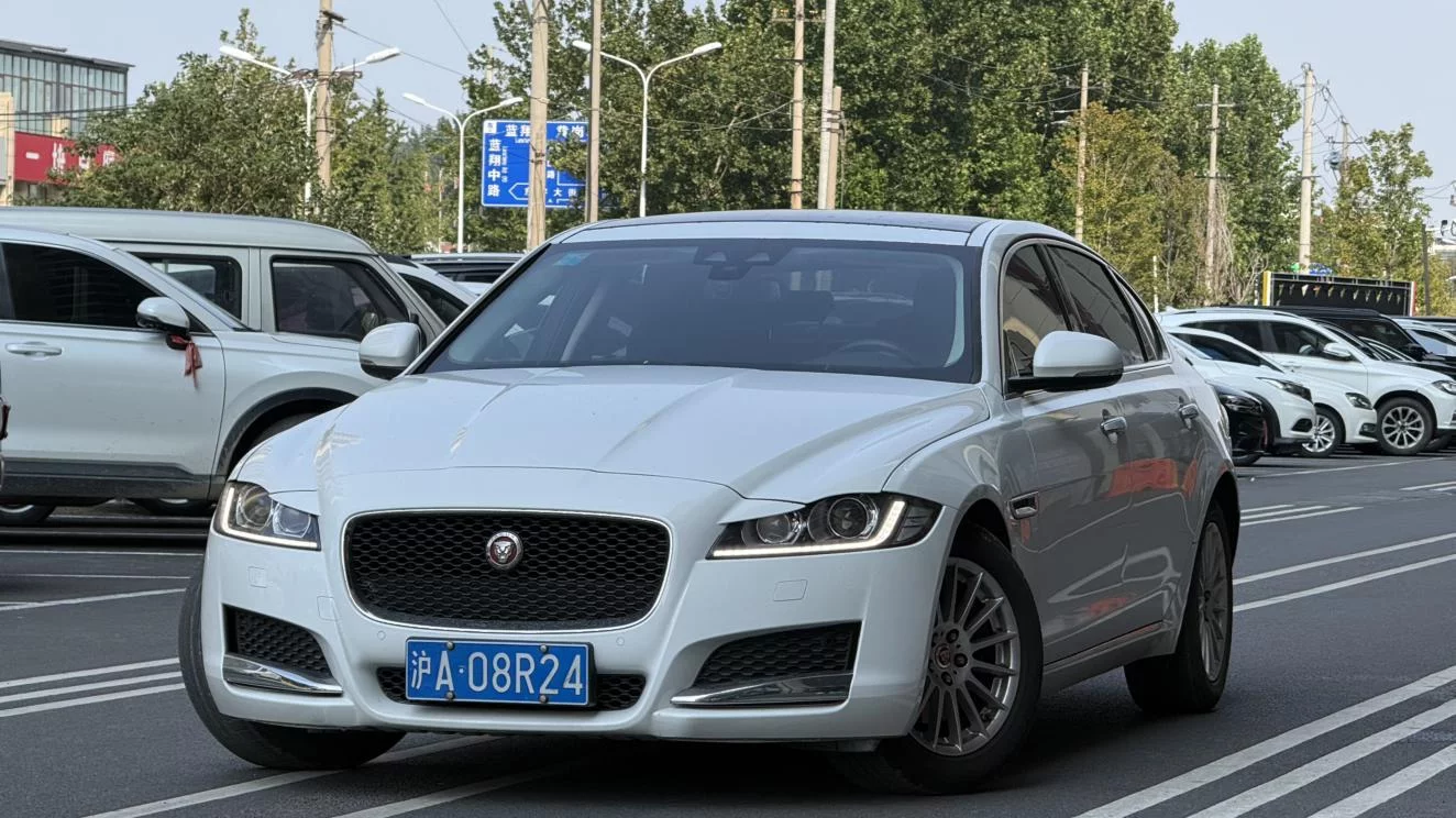 Jaguar XFL