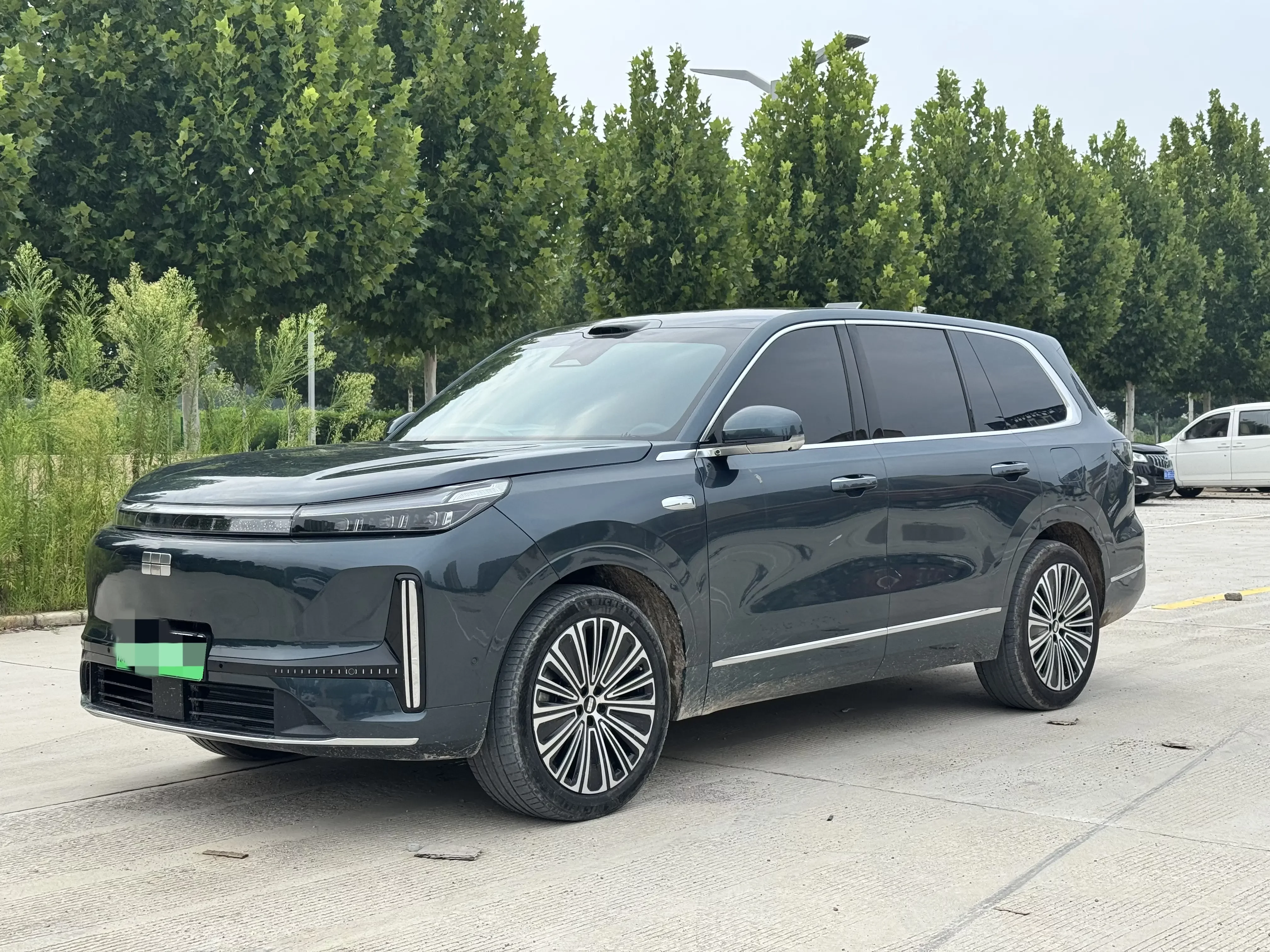 Geely Galaxy M9