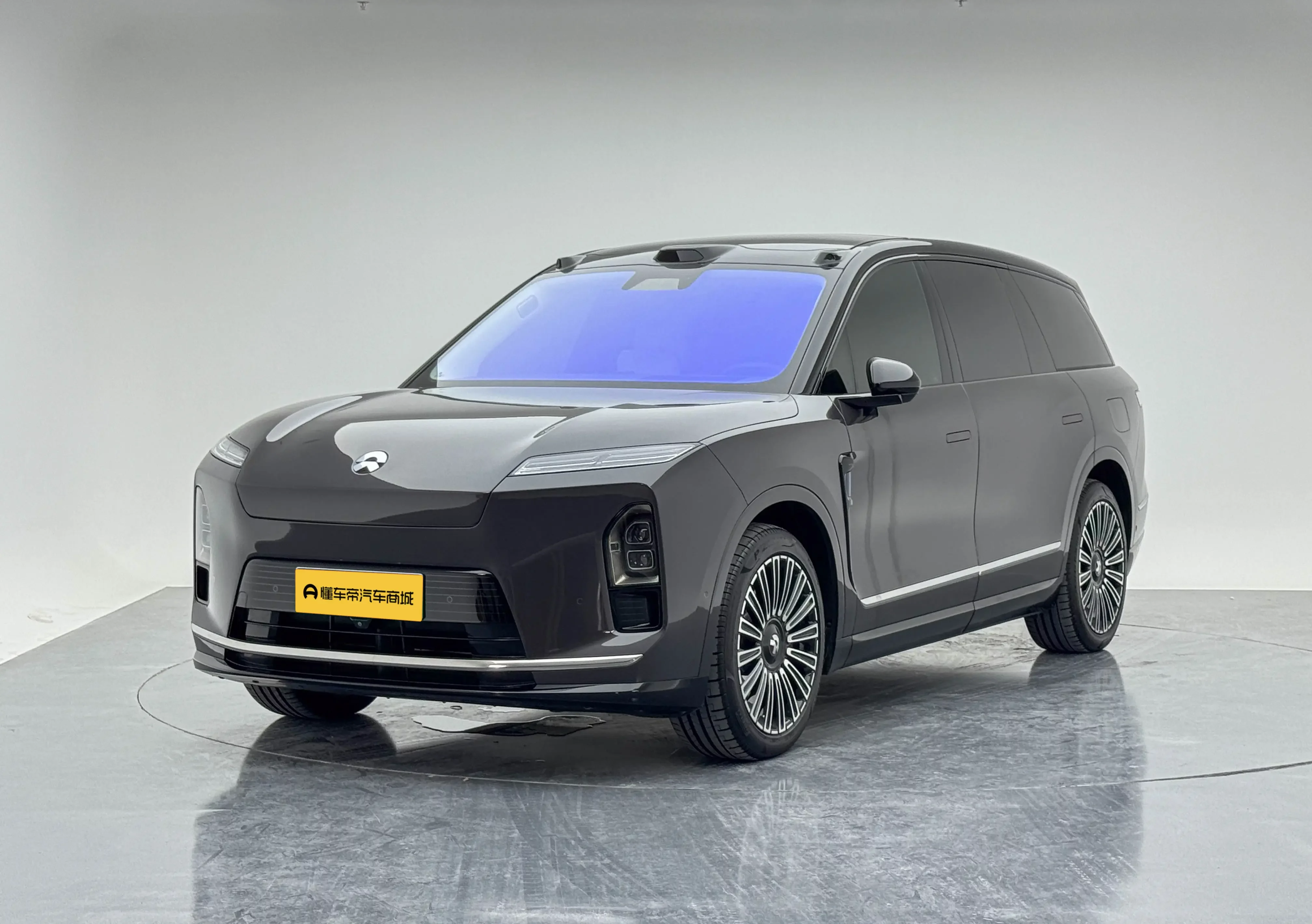 NIO ES8