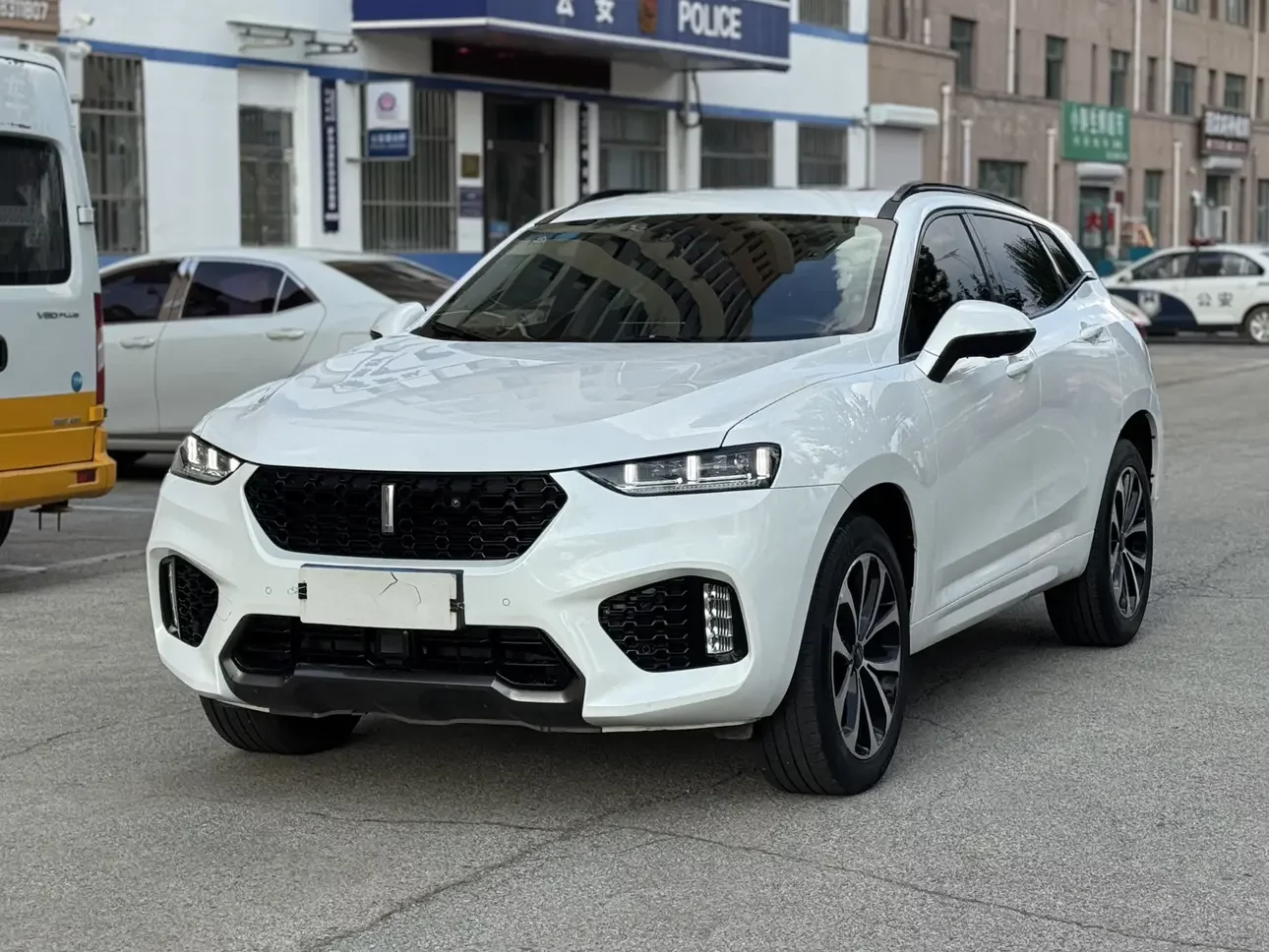 Wey Wei brand VV7
