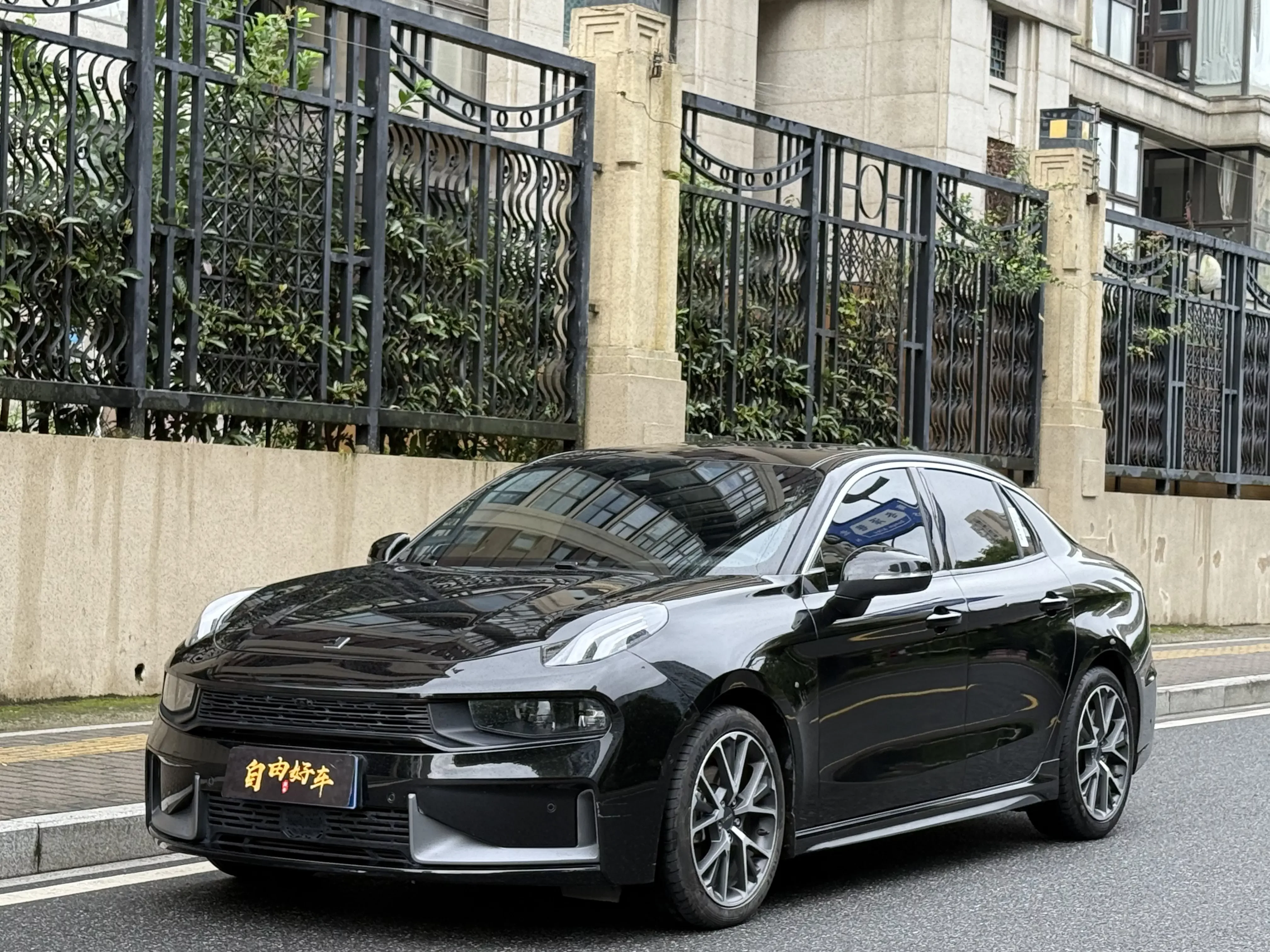 Lynk & Co 03