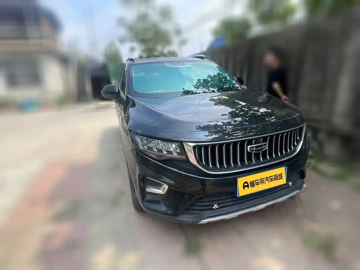 Geely Okavango
