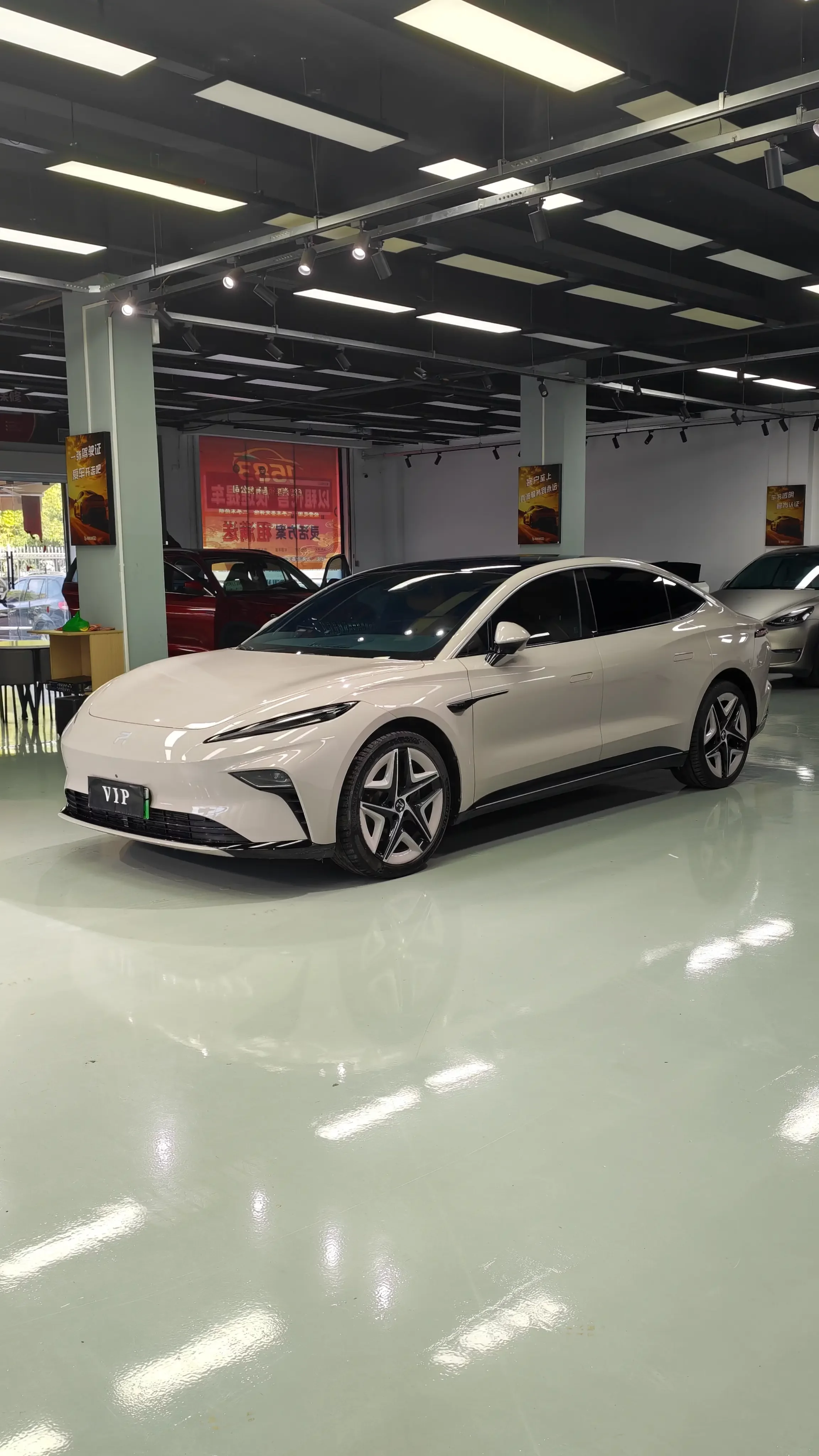 Rising Auto Feifan F7