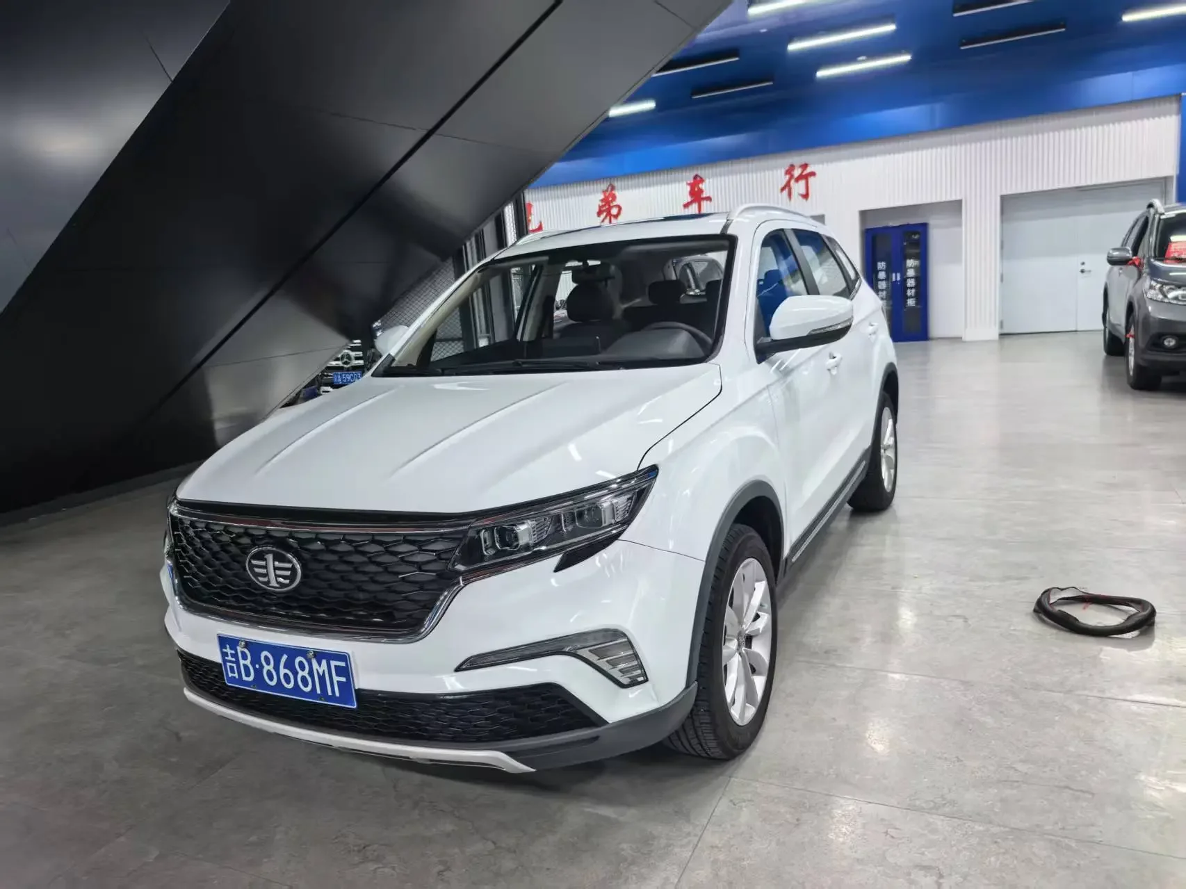 FAW Senya R8  из Китая
